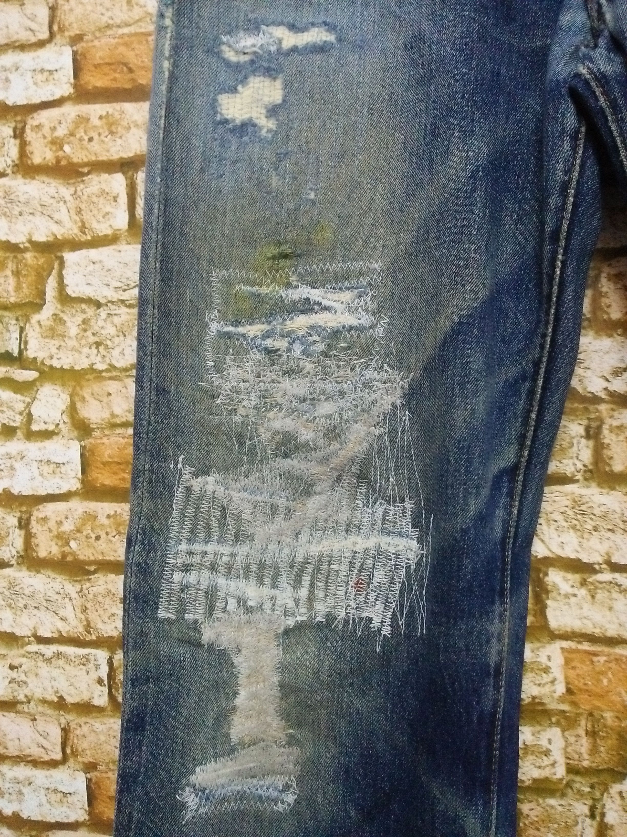 Levi's 90s LEVIS 501XX BIG E DISTRESSED SELVEDGE 555 USA (B102) Size US 30 / EU 46 - 4 Thumbnail