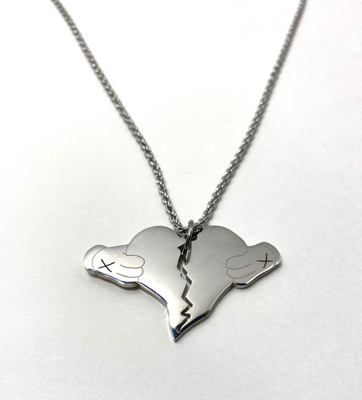 Vintage Graduation bear Kanye donda necklace Size ONE SIZE - 2 Thumbnail