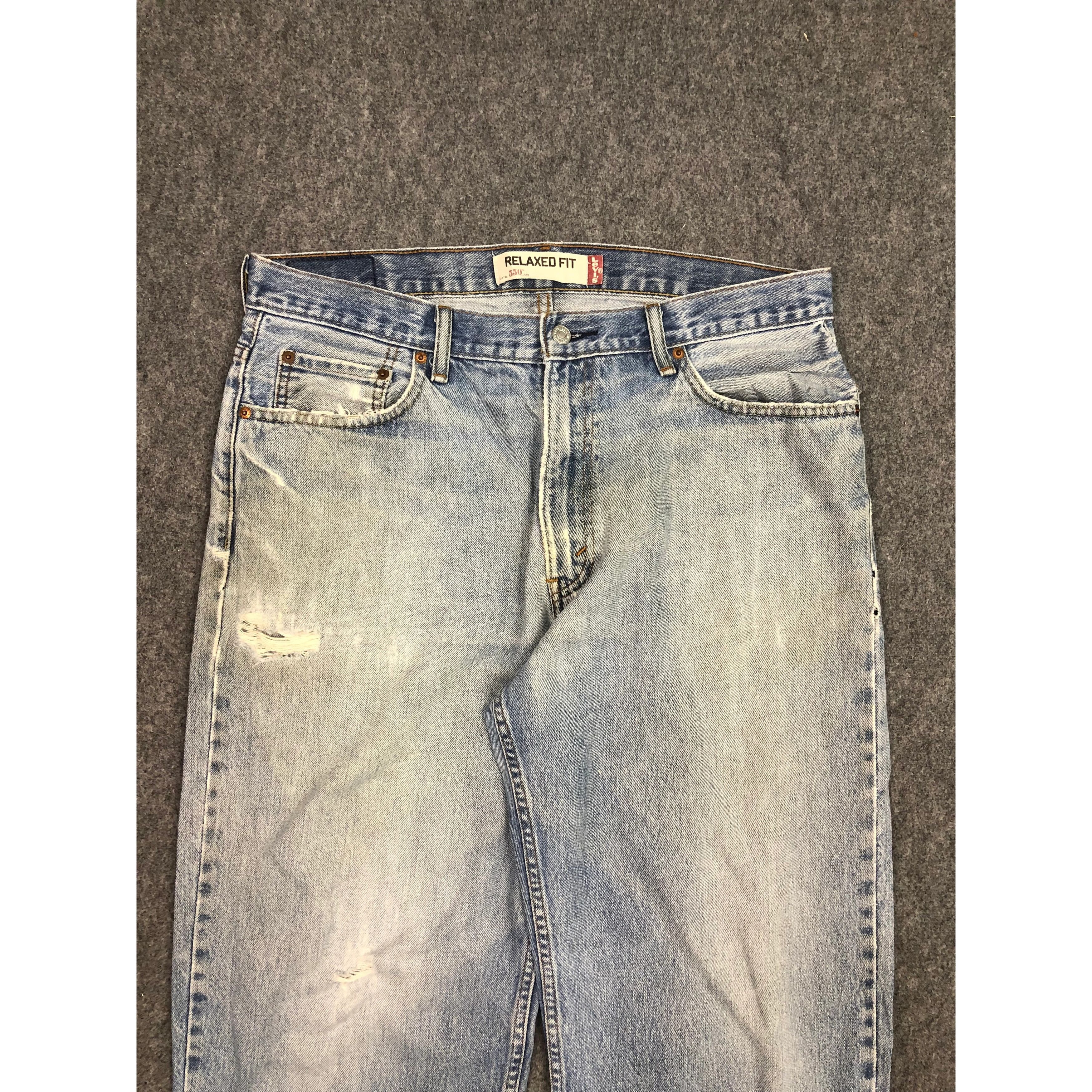 Levi's Vintage Levis 550 Jeans Lightwash DP0511 Size US 38 / EU 54 - 3 Thumbnail
