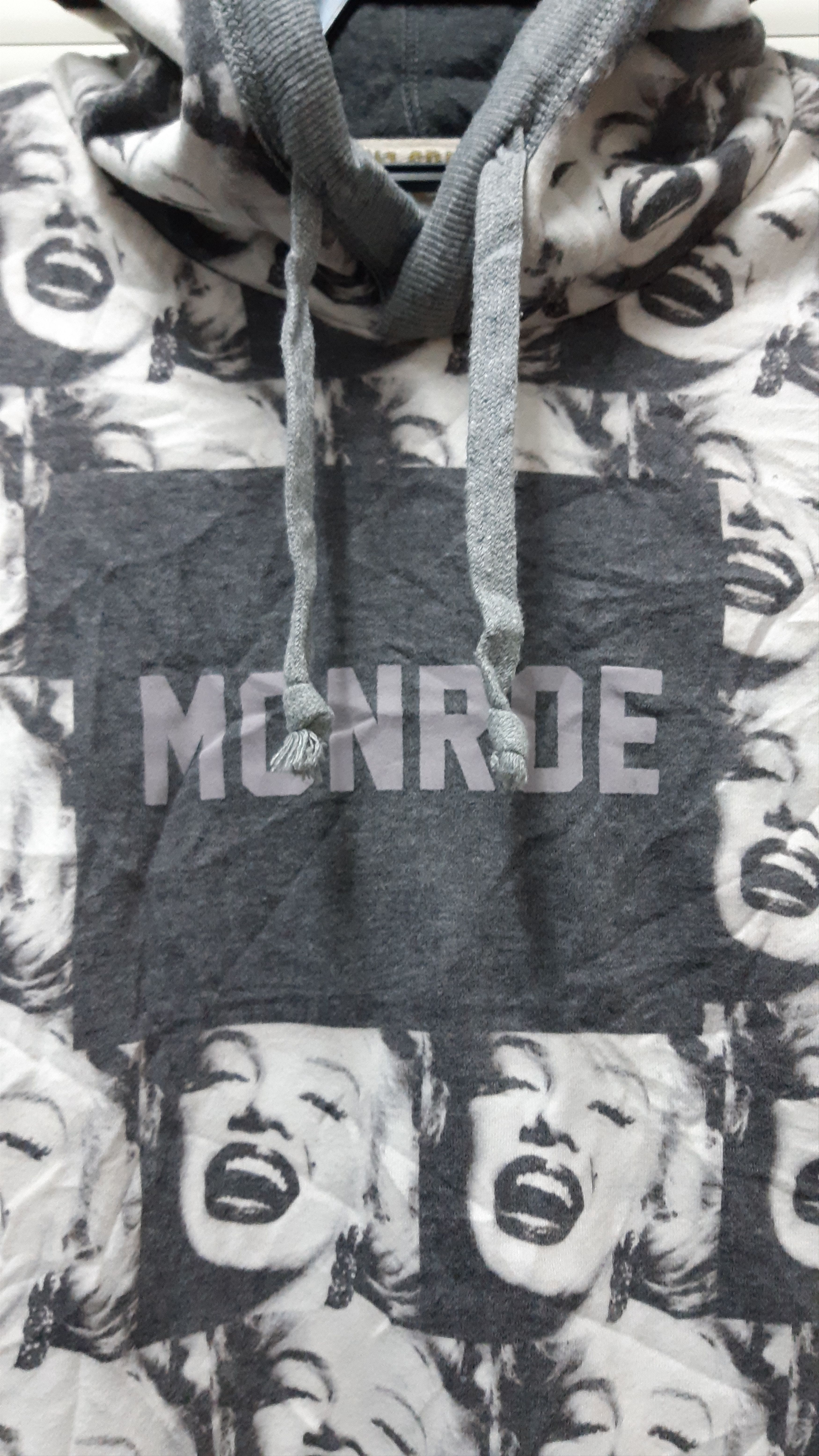 Japanese Brand VINTAGE MARILYN MONROE FULL PRINT PULLOVER HOODIES Size US M / EU 48-50 / 2 - 3 Thumbnail