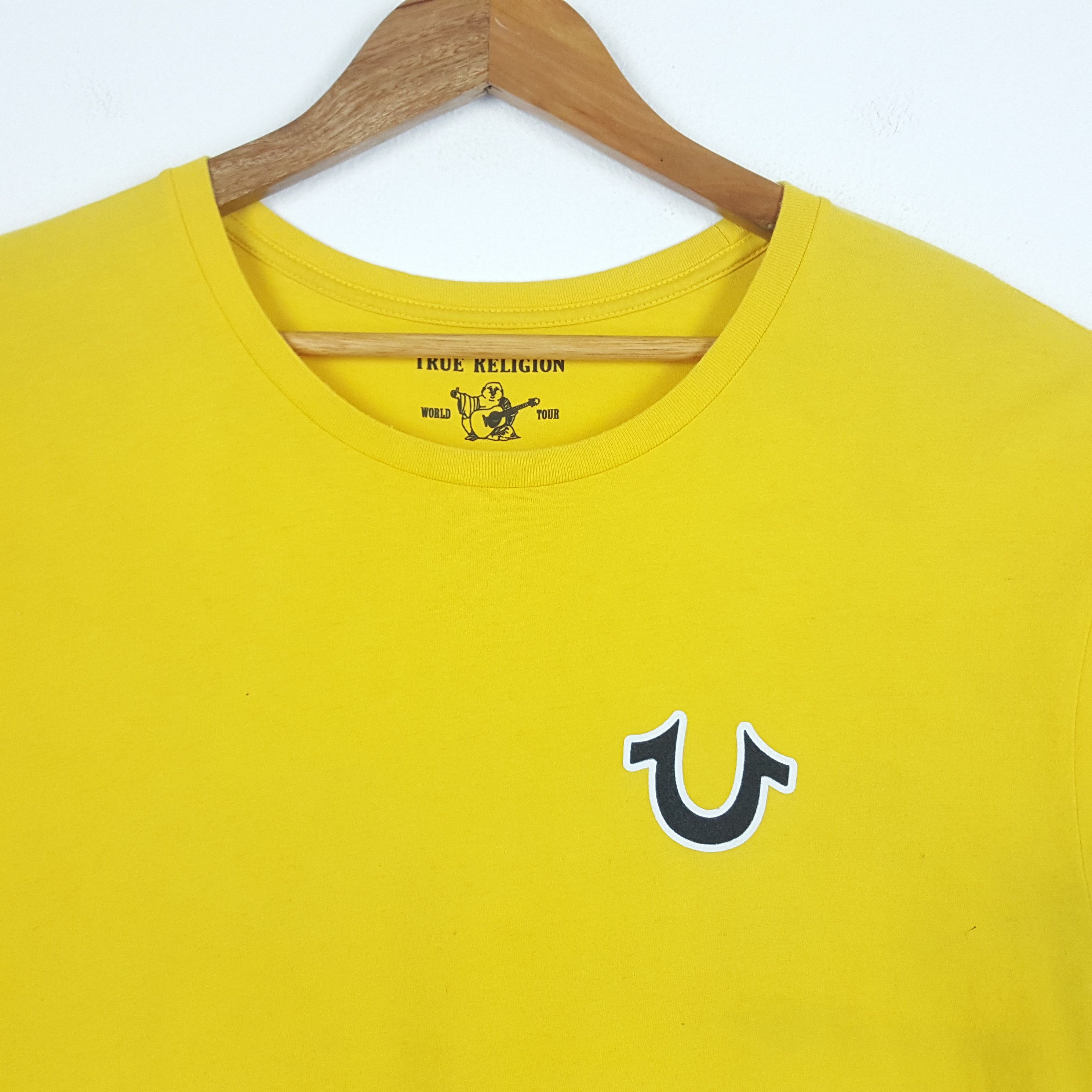 Vintage TRUE RELIGION Japanese Brand Big Logo t-shirt