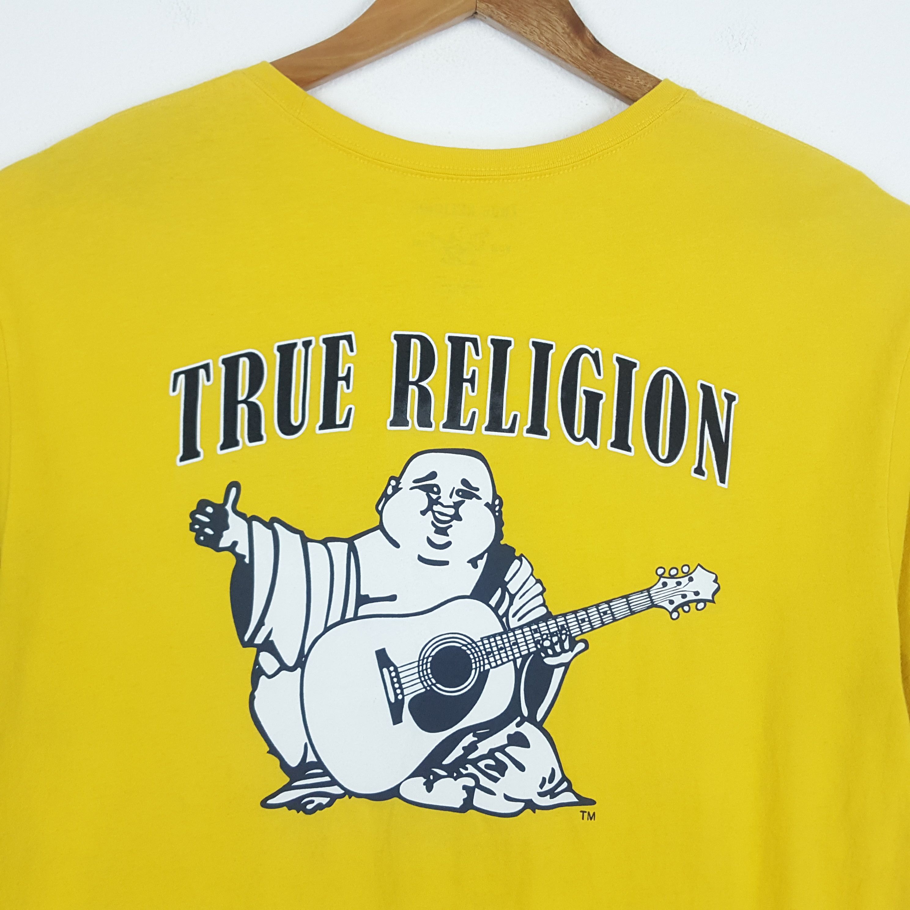 Vintage TRUE RELIGION Japanese Brand Big Logo t-shirt