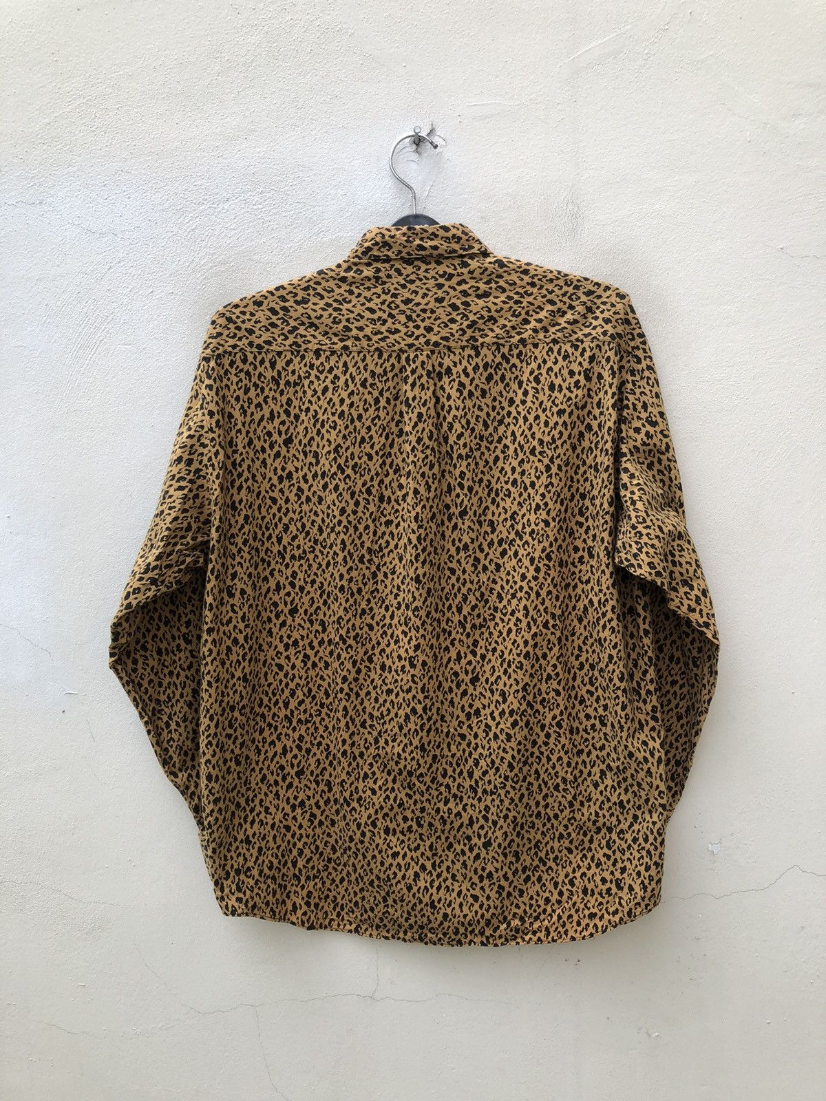 Vintage Vintage 90s A.D. Flavor Made in Japan Leopard Camo Shirt Size US L / EU 52-54 / 3 - 7 Thumbnail