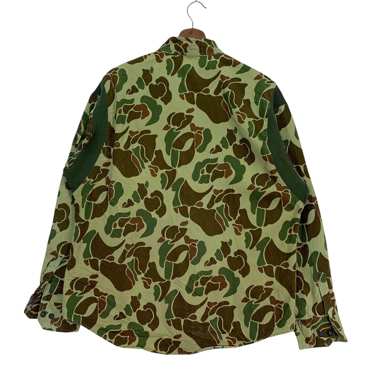 Vintage Vintage 90s Two Horse Camouflage Duck Jacket Size US L / EU 52-54 / 3 - 8 Thumbnail