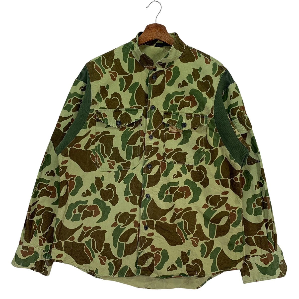 Vintage Vintage 90s Two Horse Camouflage Duck Jacket Size US L / EU 52-54 / 3 - 1 Thumbnail