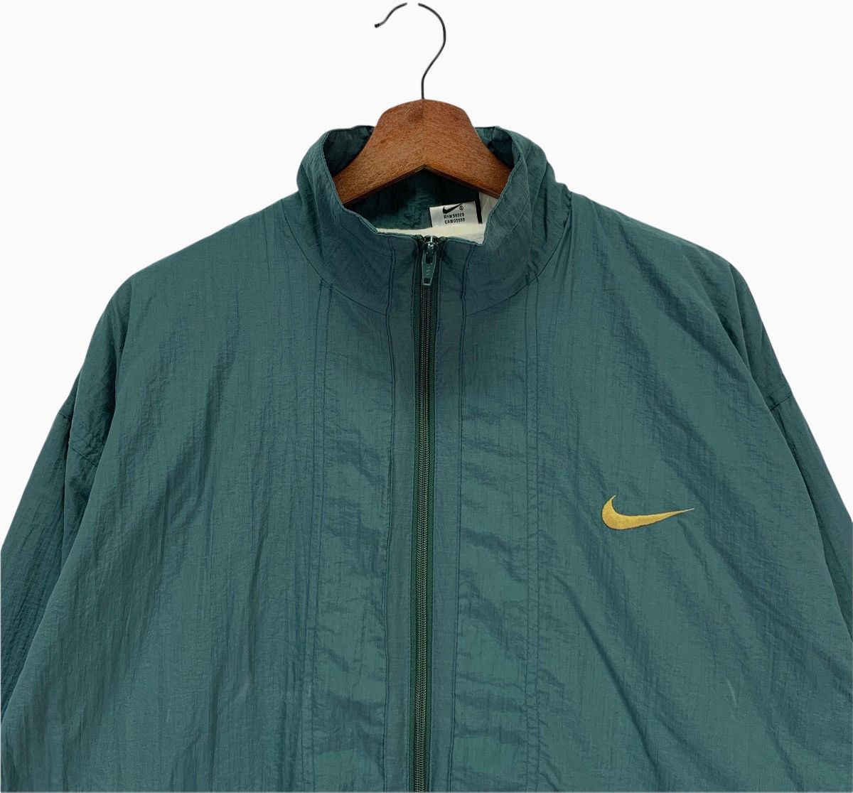 Nike × Vintage Vintage 90s Nike Swoosh Big Logo Nylon Jacket Size US L / EU 52-54 / 3 - 4 Thumbnail