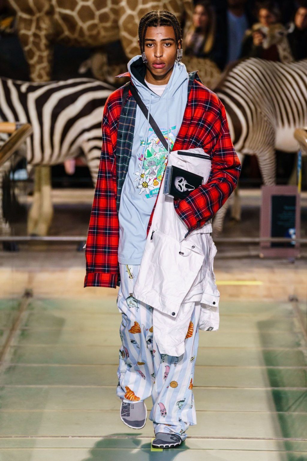 Vetements フーディー org.jpg