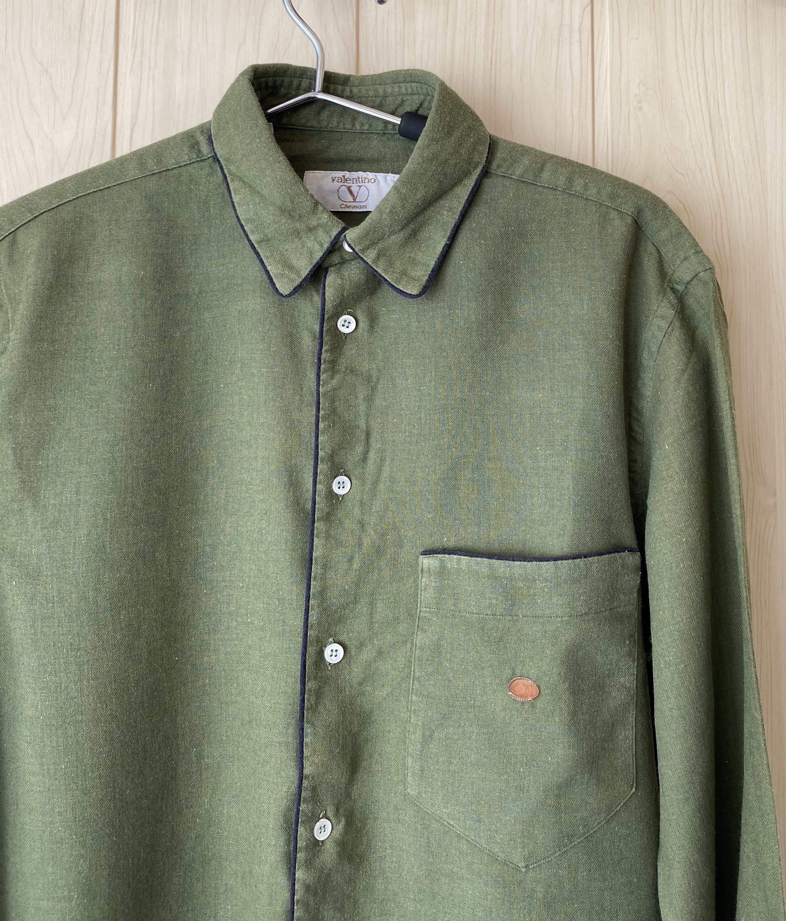 Valentino Vintage 90s Valentino wool shirt Size US L / EU 52-54 / 3 - 2 Thumbnail
