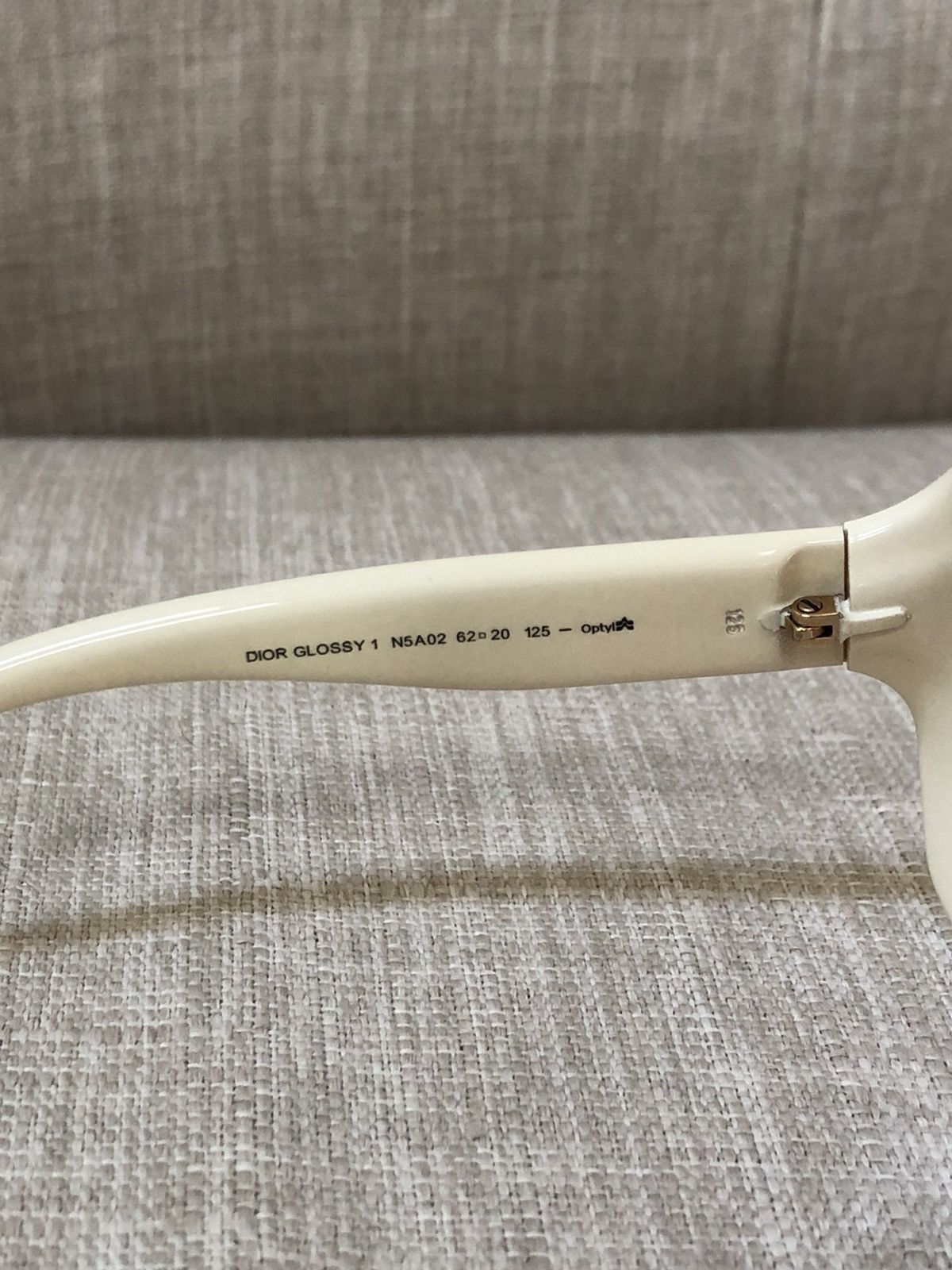 Dior vintage oversized Christian Dior glossy 1 cream sunglasses Size ONE SIZE - 3 Thumbnail