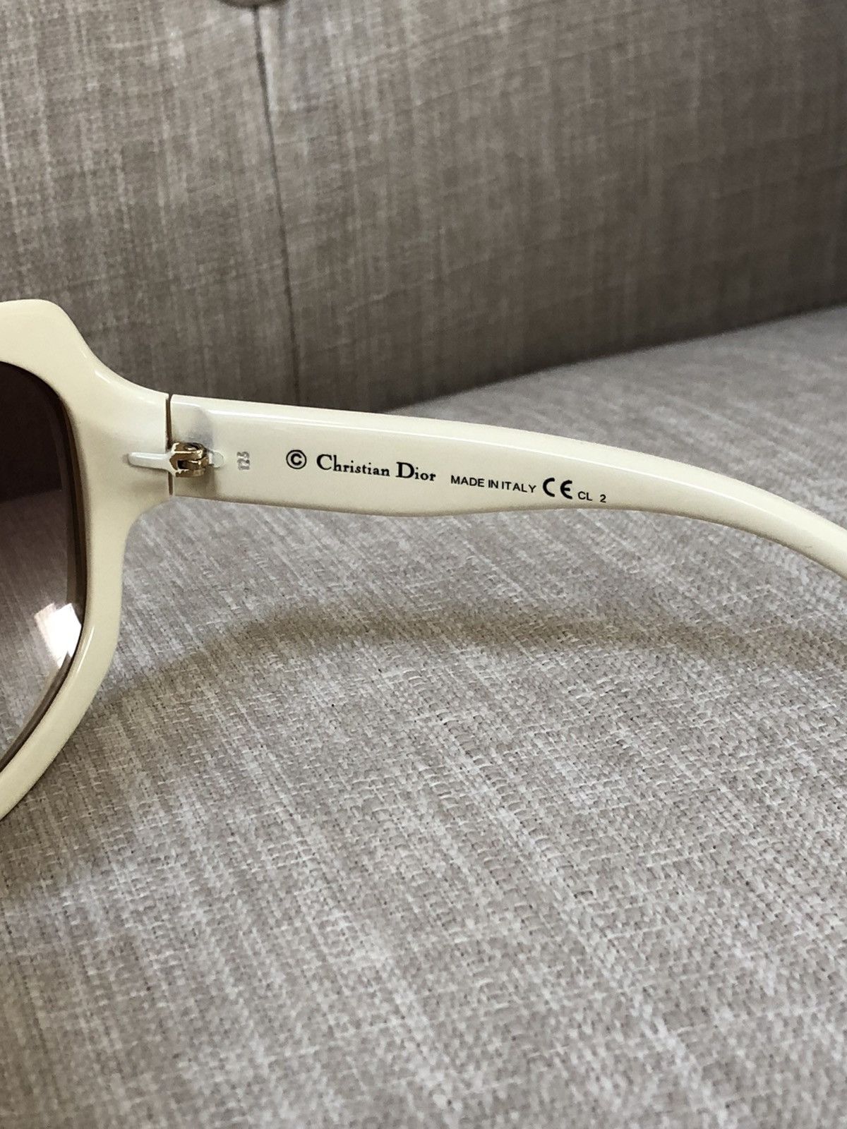 Dior vintage oversized Christian Dior glossy 1 cream sunglasses Size ONE SIZE - 5 Thumbnail