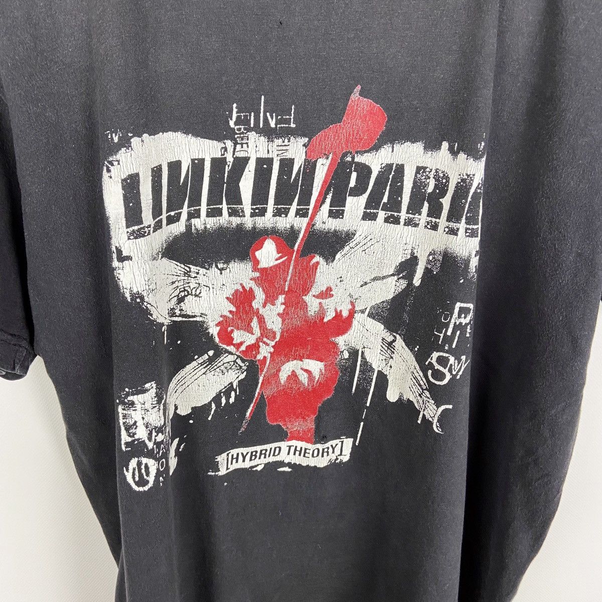 Band Tees × Vintage Vintage 00’s Linkin Park Hybrid theory distressed faded tee Size US S / EU 44-46 / 1 - 3 Thumbnail