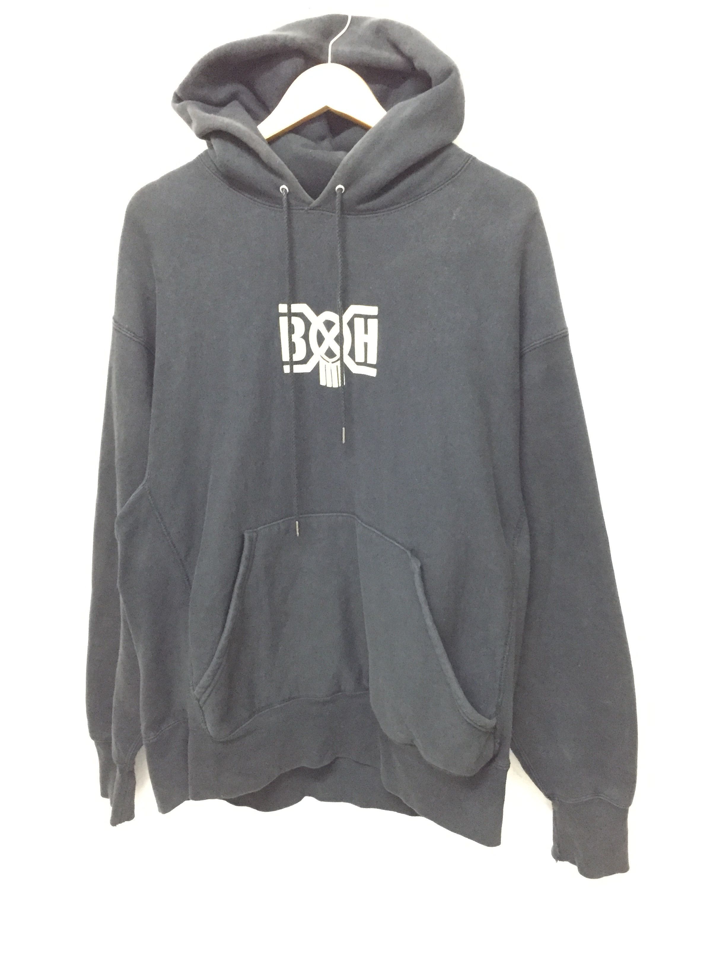 image of 90's Bounty Hunter Center Logo Hoodie in Black, Men's (Size Large)
