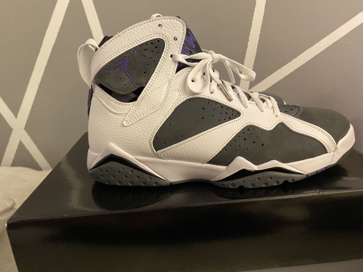 Nike Jordan 7 Grey Size US 10.5 / EU 43-44 - 3 Thumbnail