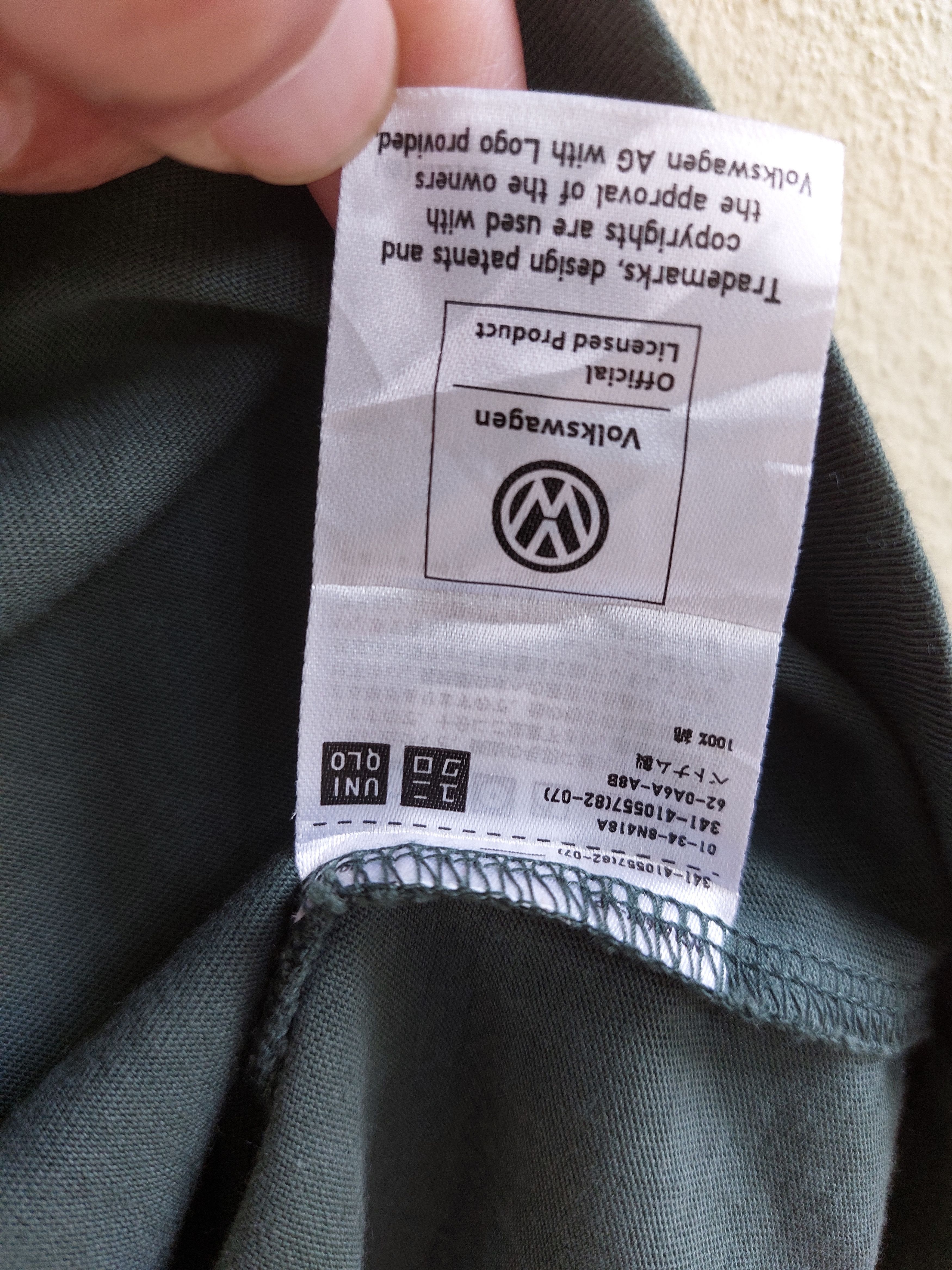 Uniqlo VOLKSWAGEN x UNIQLO tee Size US M / EU 48-50 / 2 - 4 Thumbnail
