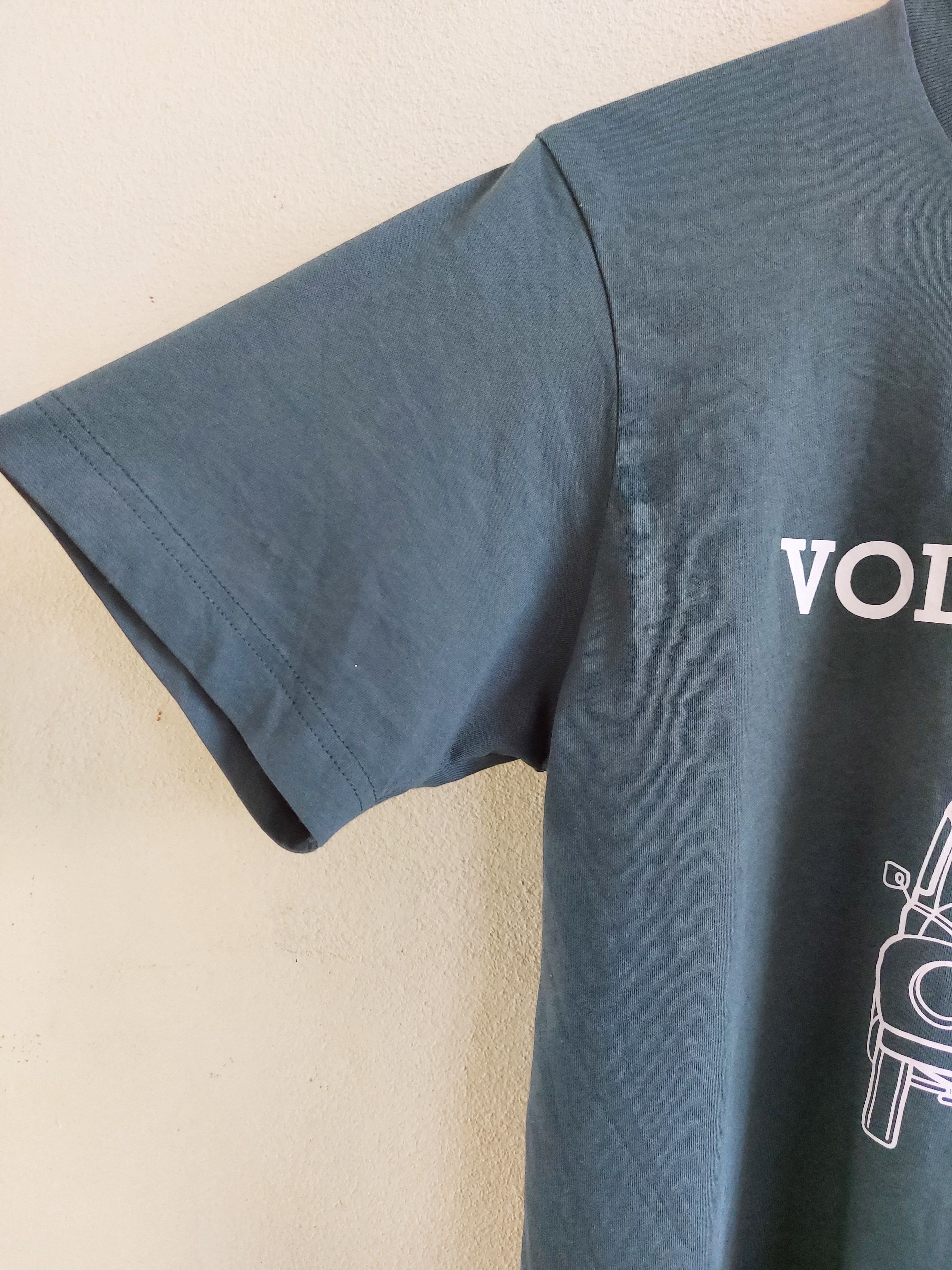 Uniqlo VOLKSWAGEN x UNIQLO tee Size US M / EU 48-50 / 2 - 2 Thumbnail