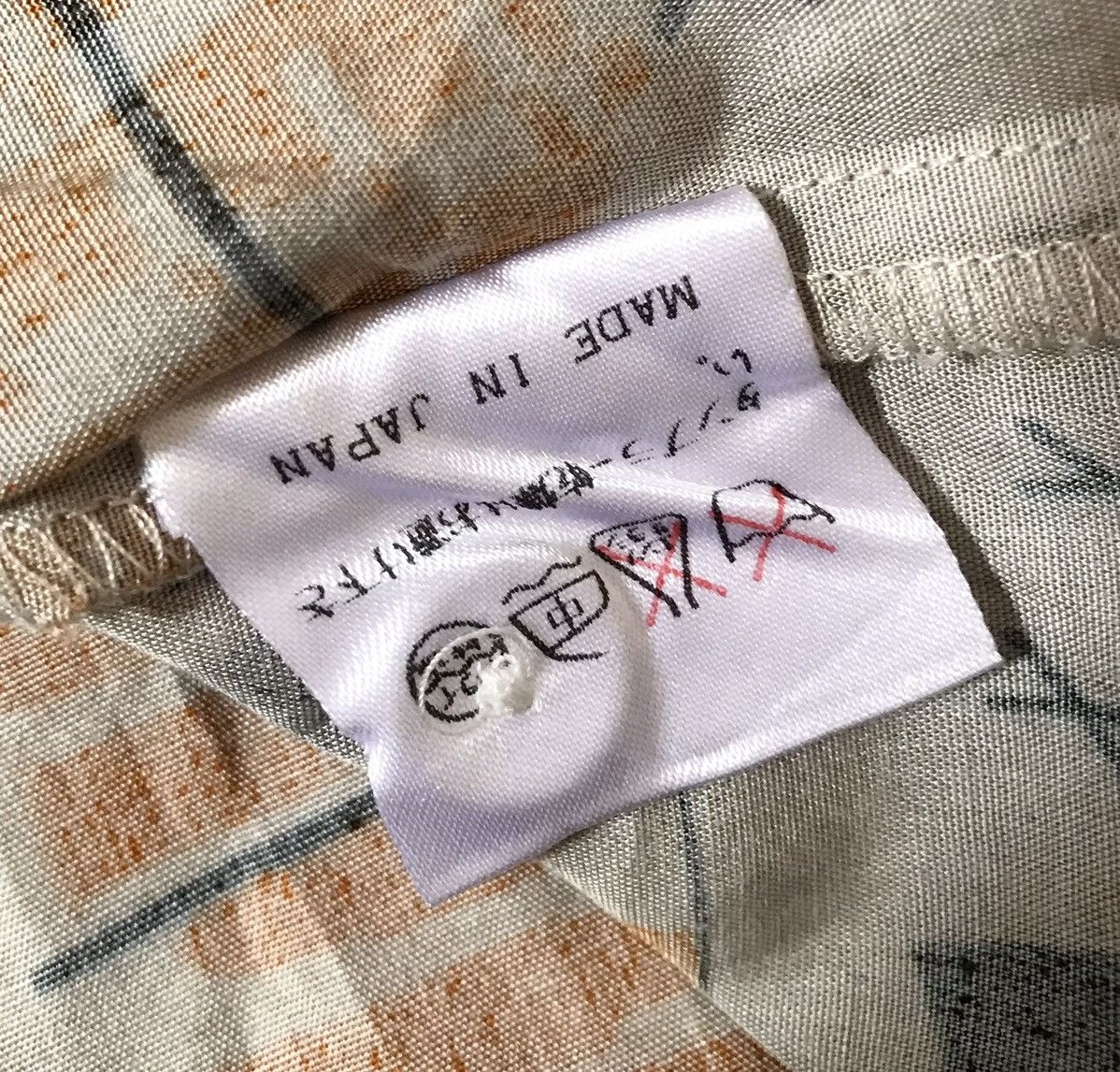 Jun Takahashi Undercover SS98 “Wet Summer” Guns and Nukes Flowy Shirt Size US M / EU 48-50 / 2 - 5 Thumbnail