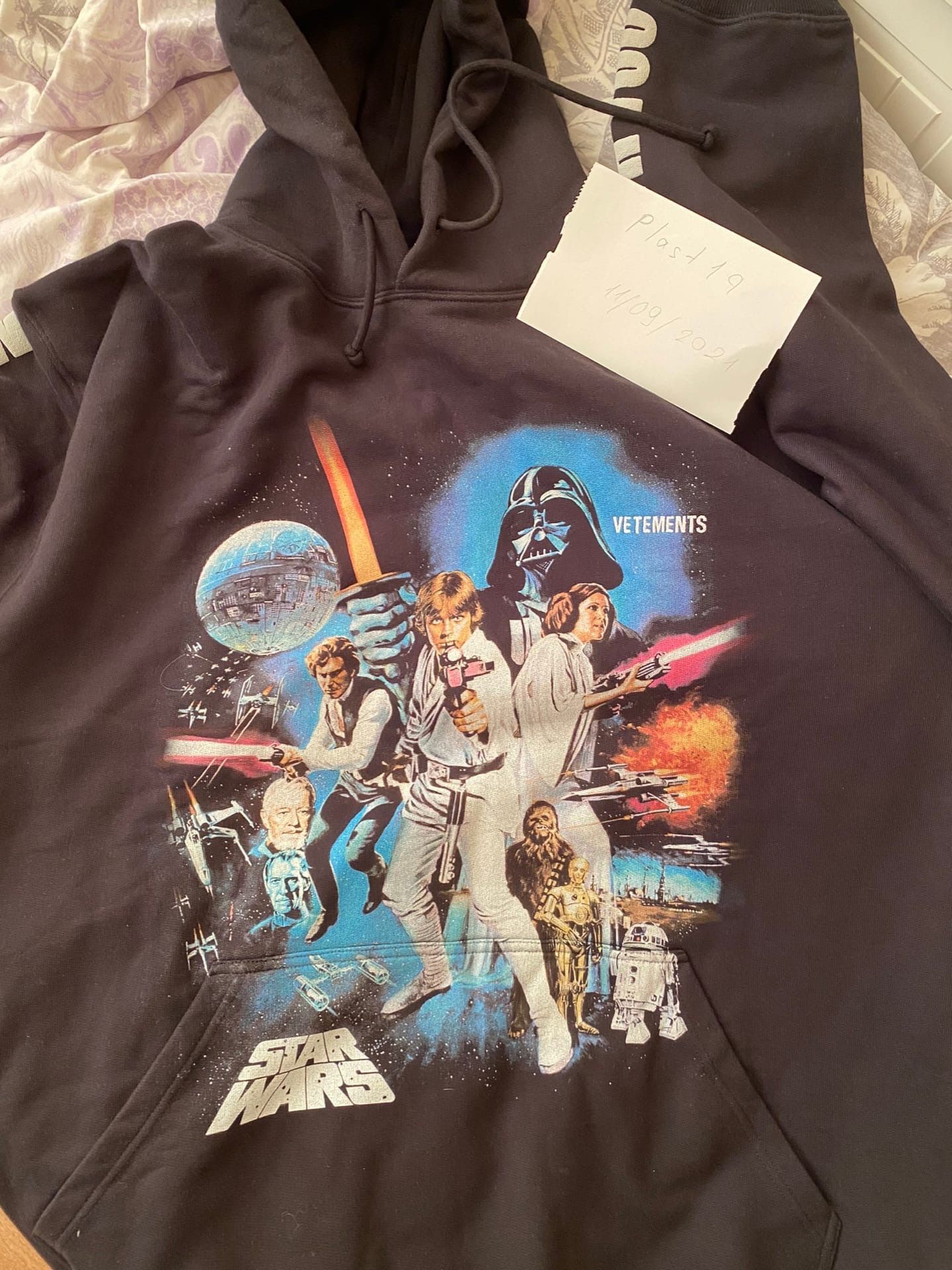 Star Wars × Vetements Vetements x Star Wars Graphic Print Star Wars × Vetements Vetements x Star Wars Graphic Print