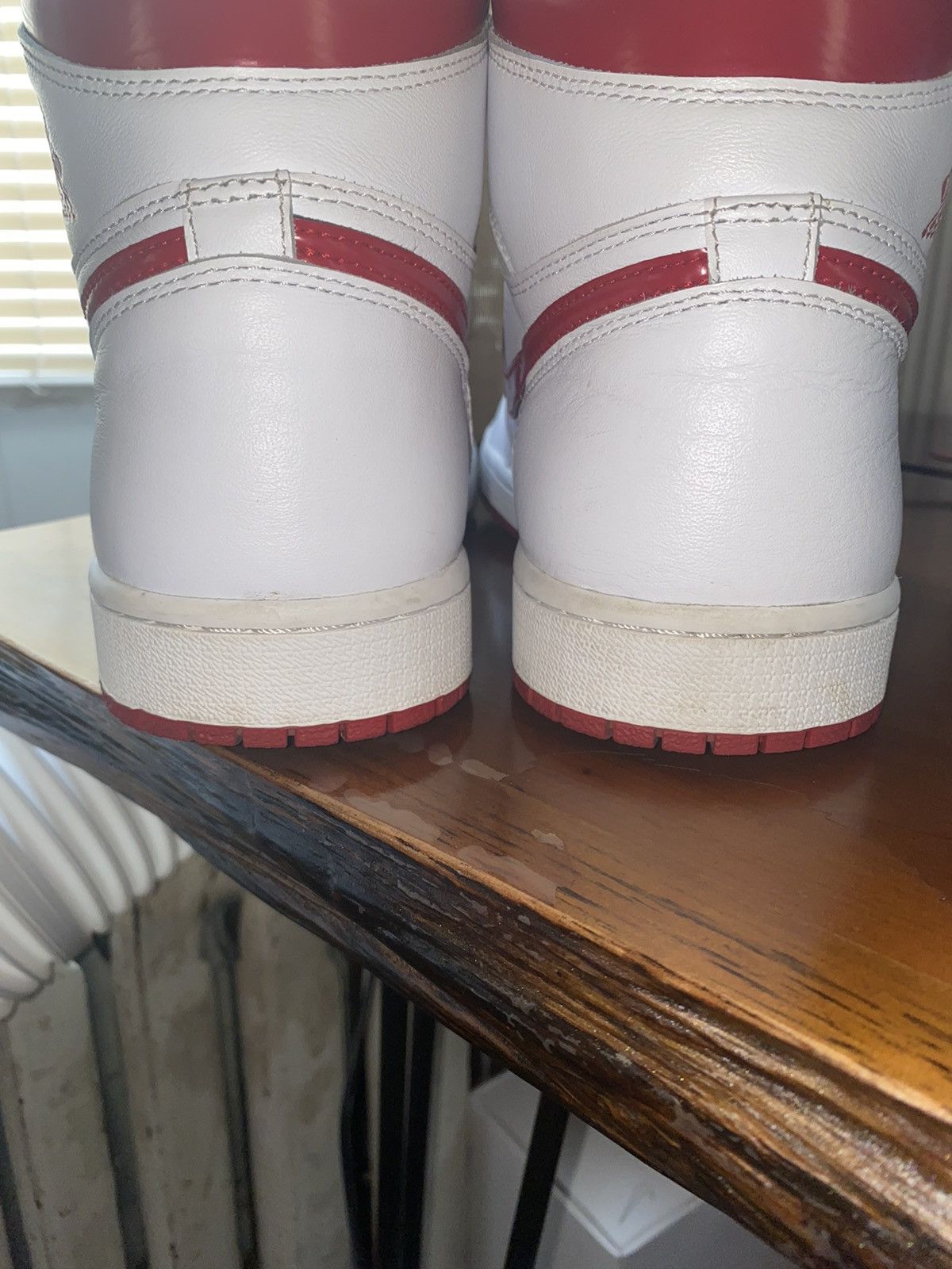 Air Jordan 1 Retro High OG Metallic Red 2017
