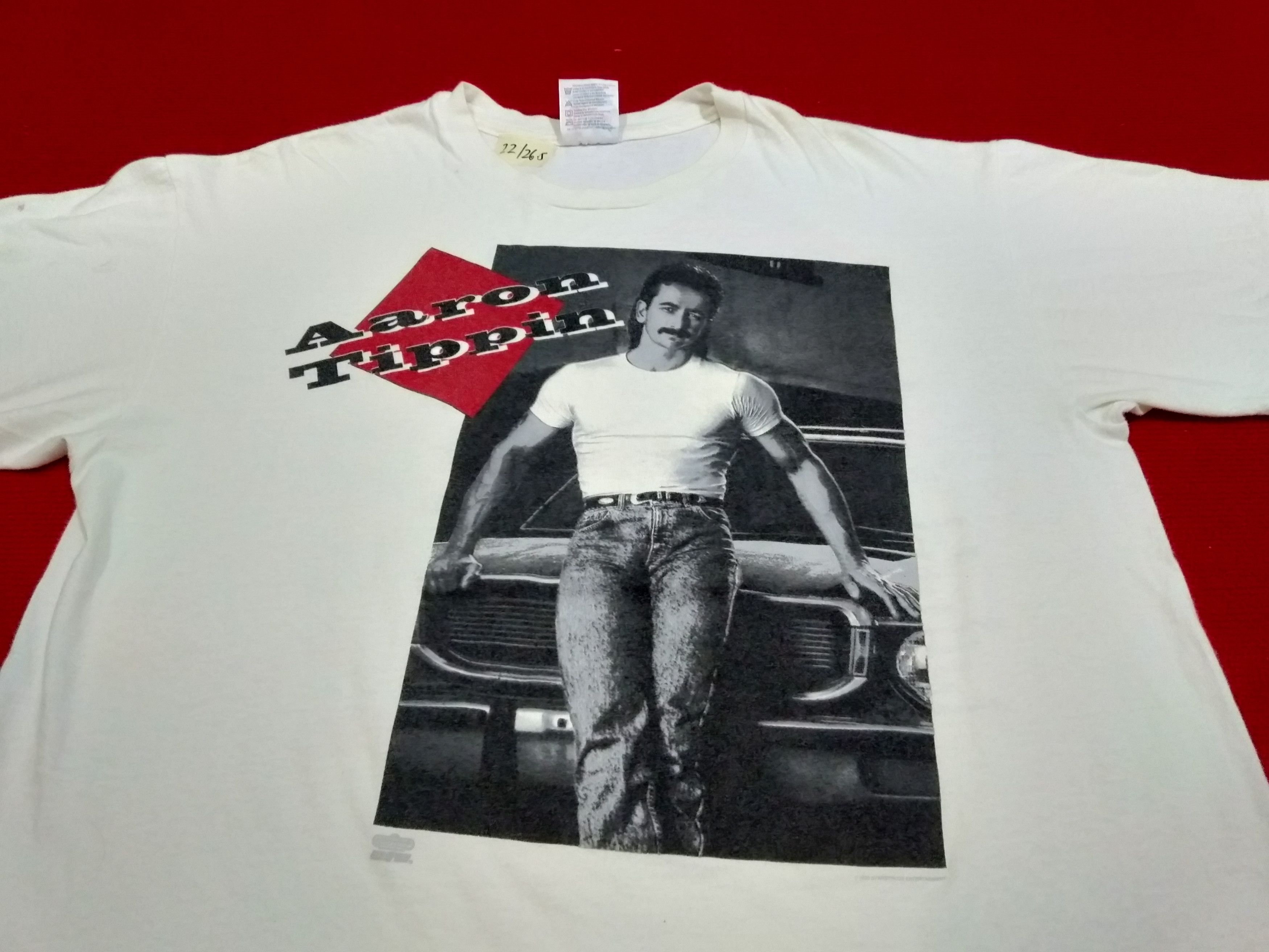 Selling Aaron tippin vintage concert tee