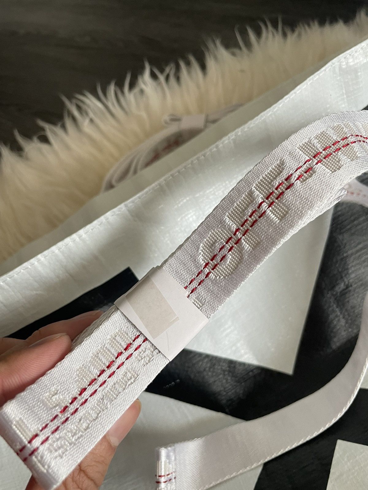 Off-White Brand NEW XL Super Limited Edition Runway Logo Tote Bag Size ONE SIZE - 3 Thumbnail