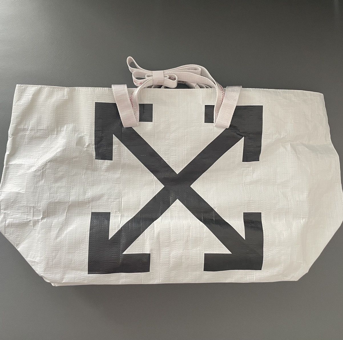 Off-White Brand NEW XL Super Limited Edition Runway Logo Tote Bag Size ONE SIZE - 15 Thumbnail