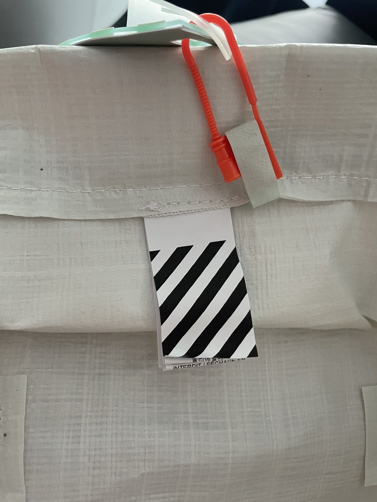 Off-White Brand NEW XL Super Limited Edition Runway Logo Tote Bag Size ONE SIZE - 18 Thumbnail