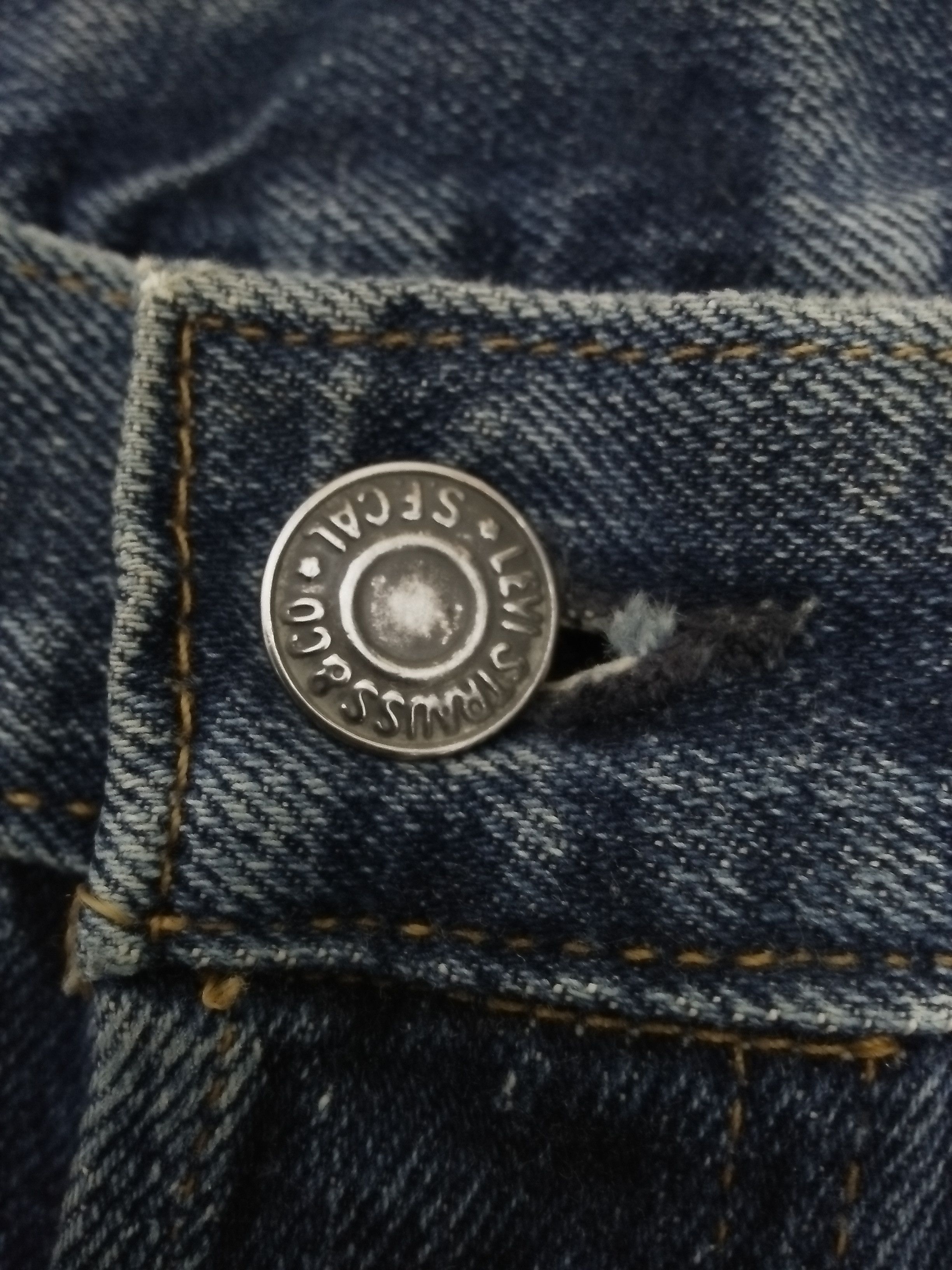 Levi's 90s LEVIS 501XX DENIM SELVEDGE 555 USA BIG 'E' (B132) Size US 29 - 7 Thumbnail