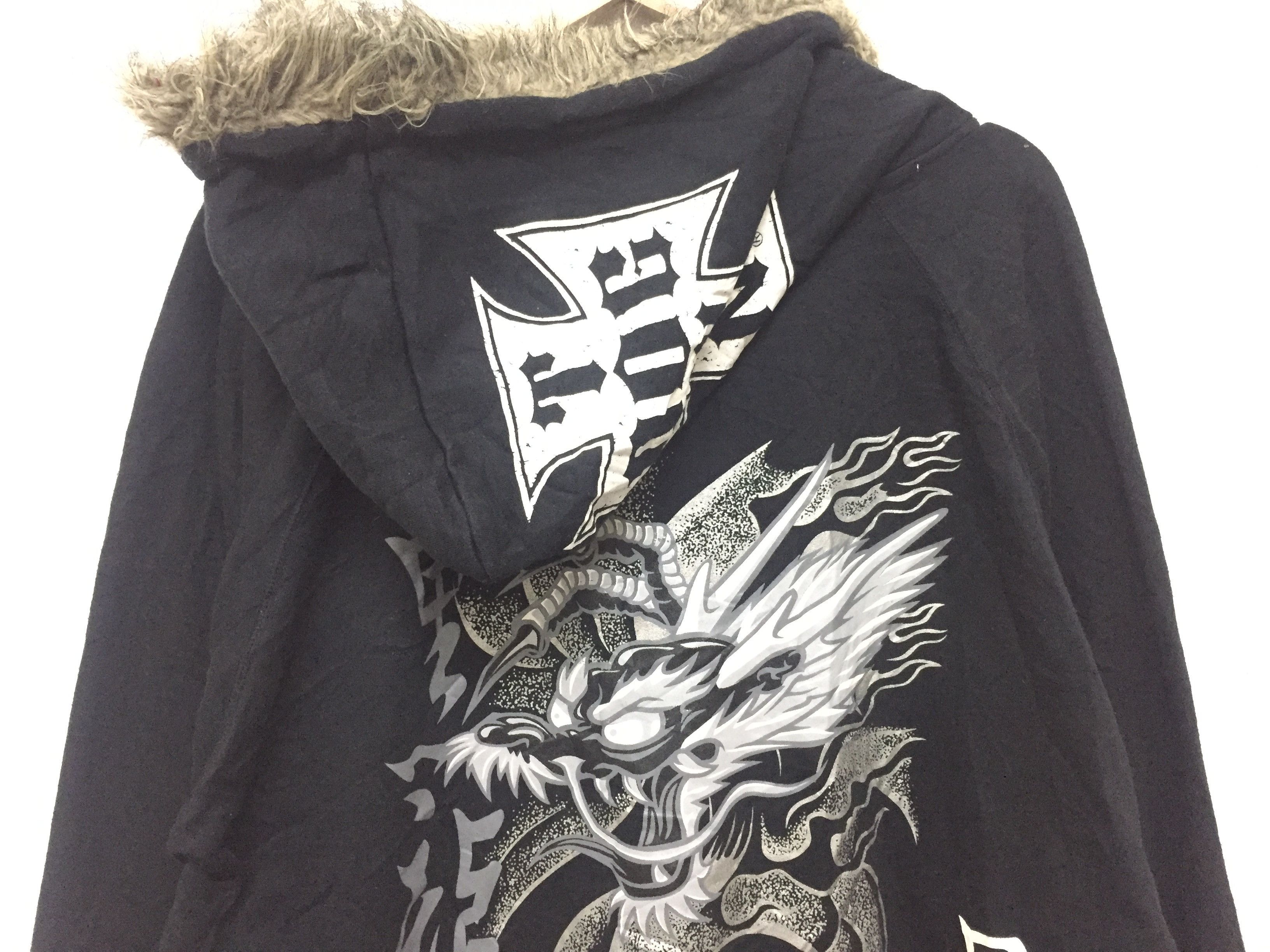 Dogtown 2000s Black Dragon Snap button fur hoodie Size US XL / EU 56 / 4 - 5 Thumbnail