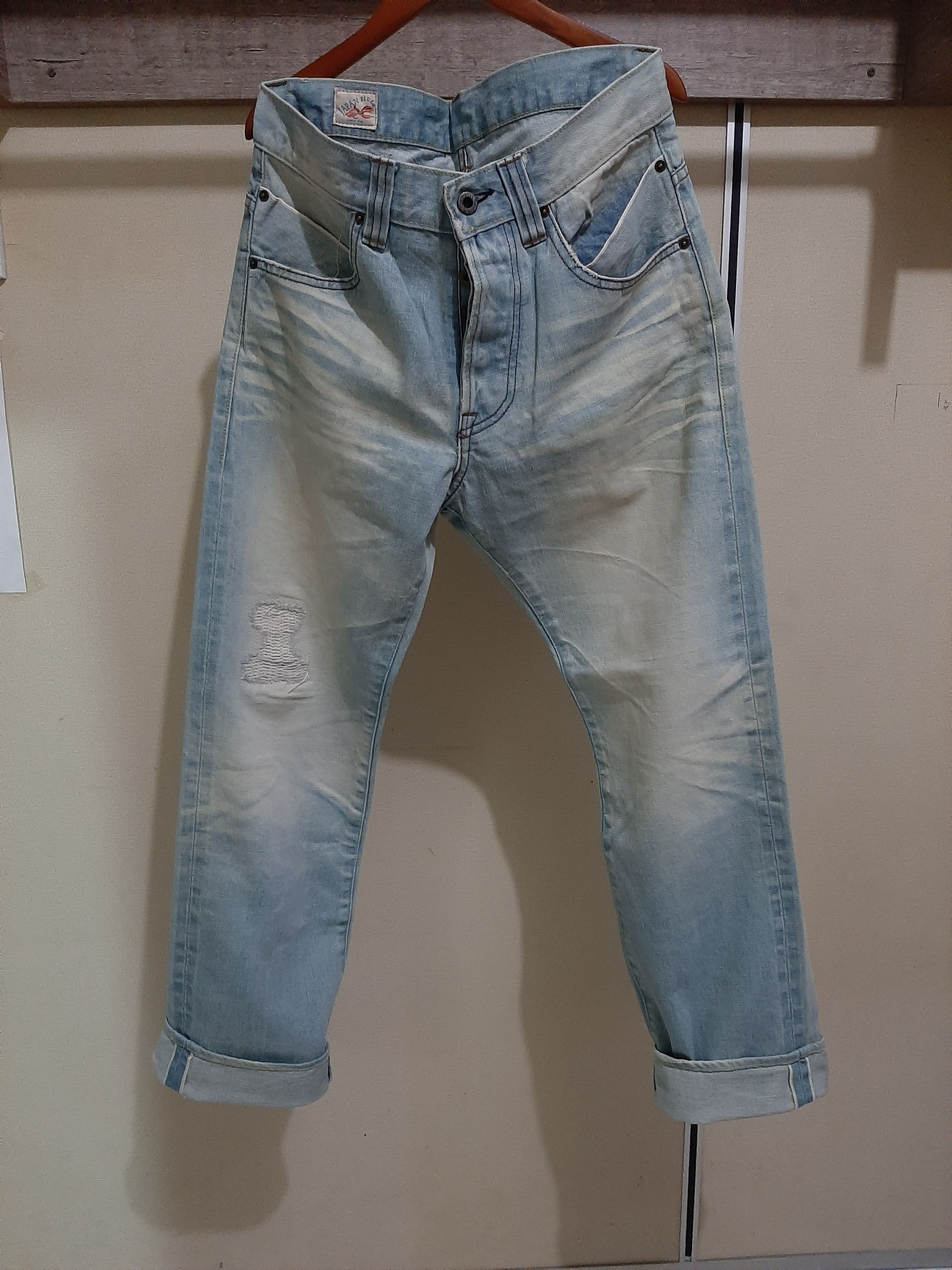 Japan Blue JAPAN BLUE LOT JB1001 SELVEDGE DISTRESSED LIGHT BLUE WASH Size US 32 / EU 48 - 1 Thumbnail