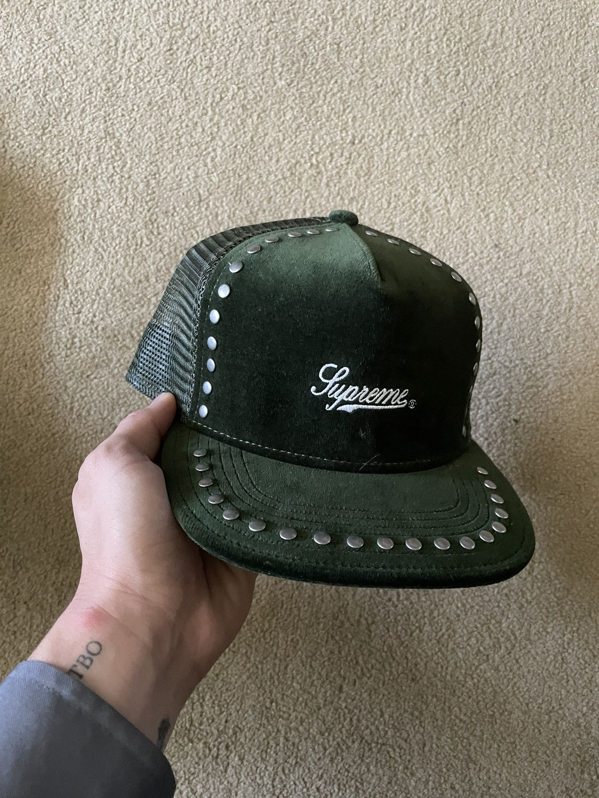 Supreme Studded Velvet メッシュキャップ　スタッズ　ベロア Supreme Studded Velvet Mesh Back 5-Panel (FW21) - $46