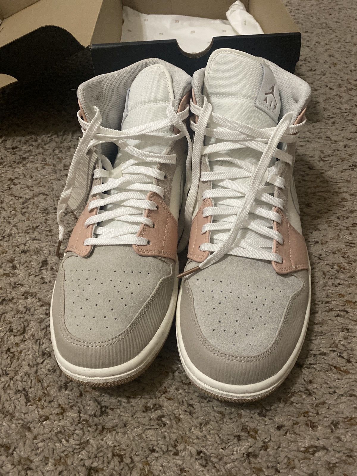 Low Jordan Mid Milan Beli Air Jordan Mid 'Milan' CV3044-100 Novelship