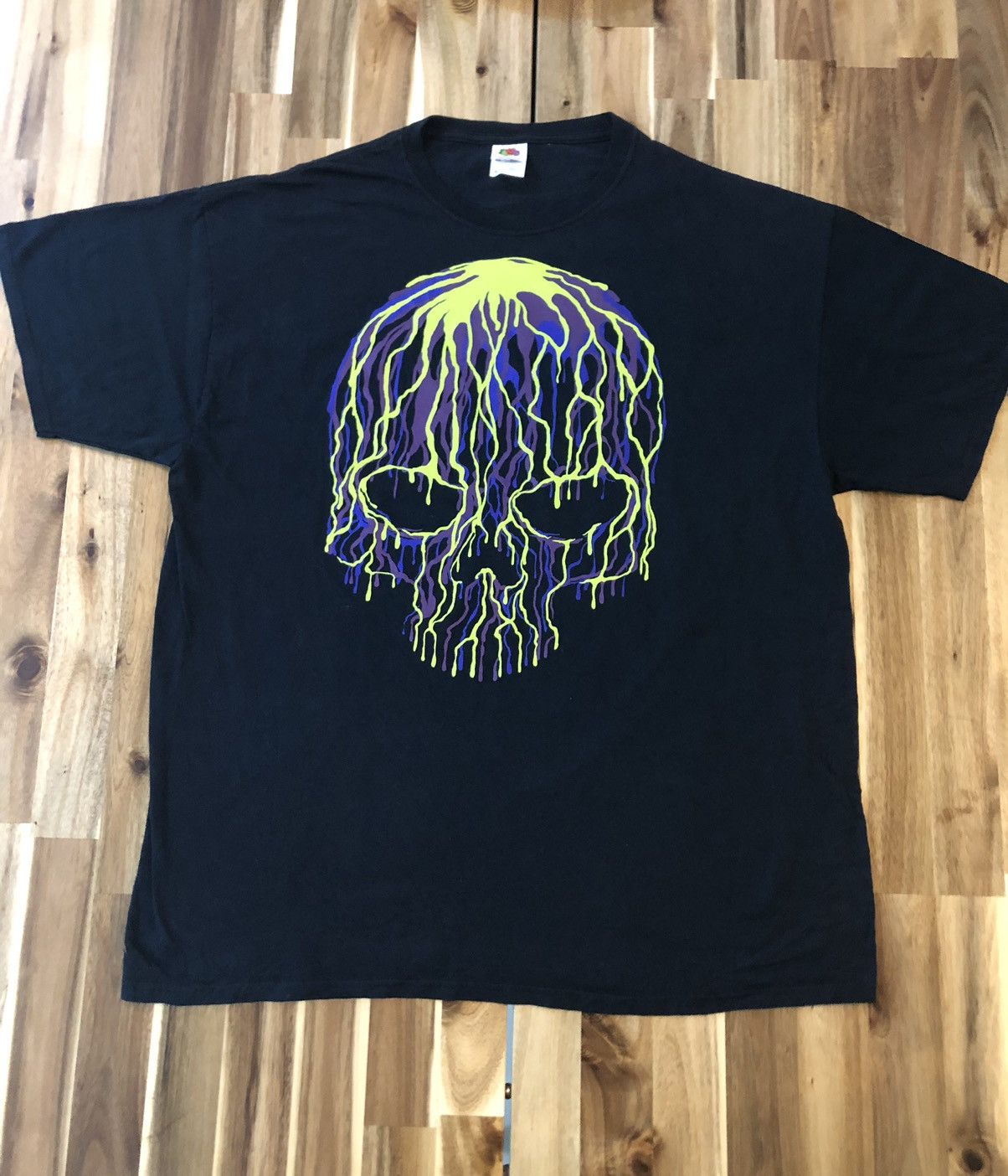 Vintage Skulls Shirts Size US XL / EU 56 / 4 - 1 Thumbnail
