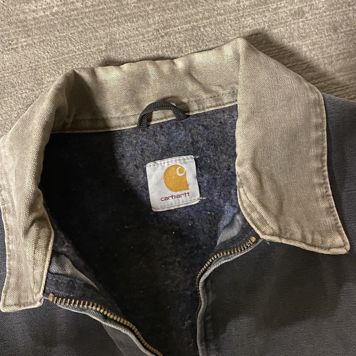 Carhartt × Vintage RARE 90s Vintage Grey / Blue Fade Carhartt Detroit Jacket Size US L / EU 52-54 / 3 - 3 Thumbnail