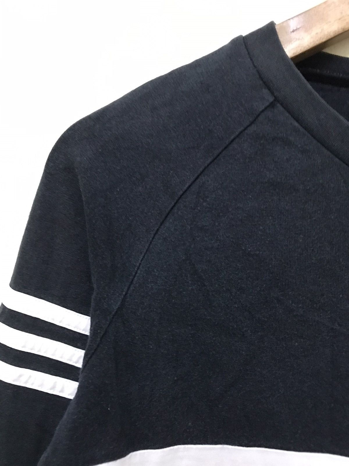 Adidas Vintage Adidas Streetwear Long Sleeve T Shirt Size US XS / EU 42 / 0 - 7 Thumbnail