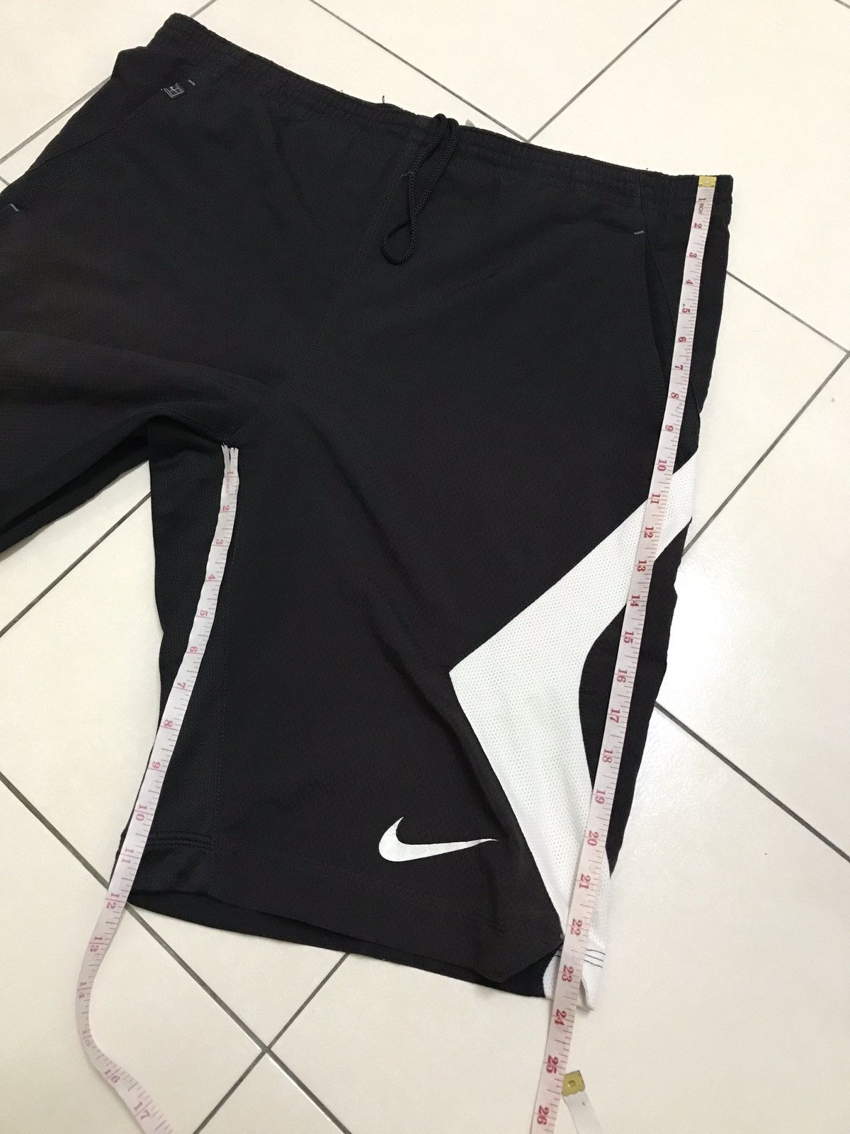 Nike × Nike ACG Vintage Nike Tennis Sportswear Shorts Size US 36 / EU 52 - 4 Thumbnail