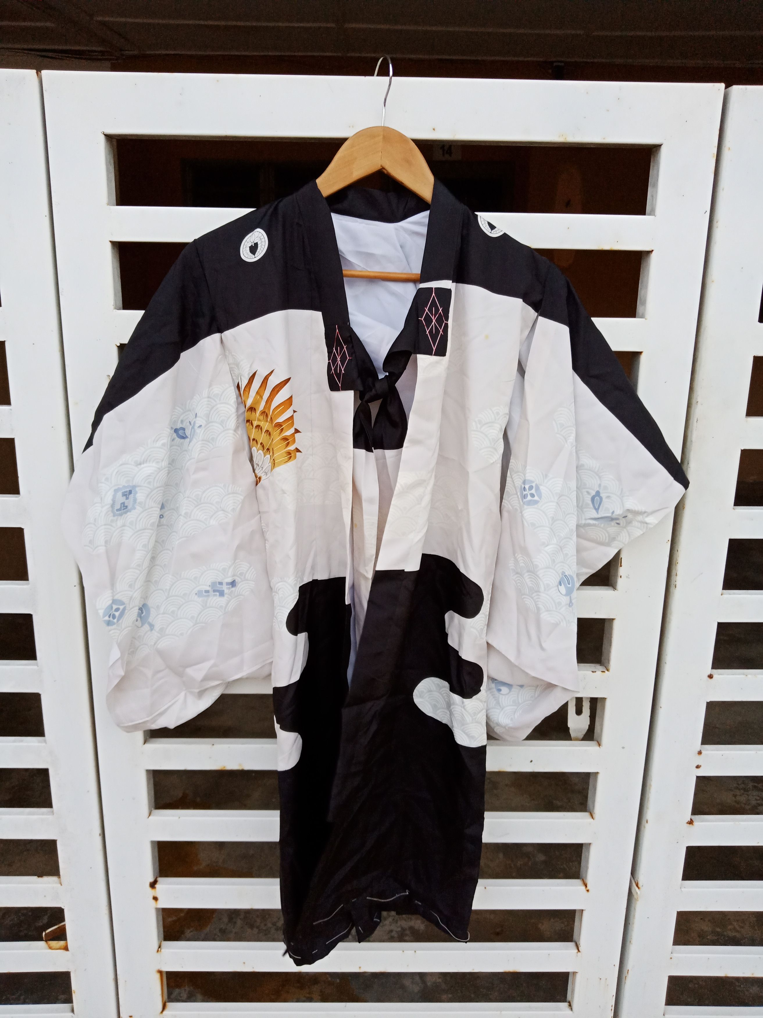 Japanese Brand Kimono Haori Silk Myth Dragon X Eagle Falcon Spell Out Size US S / EU 44-46 / 1 - 2 Thumbnail