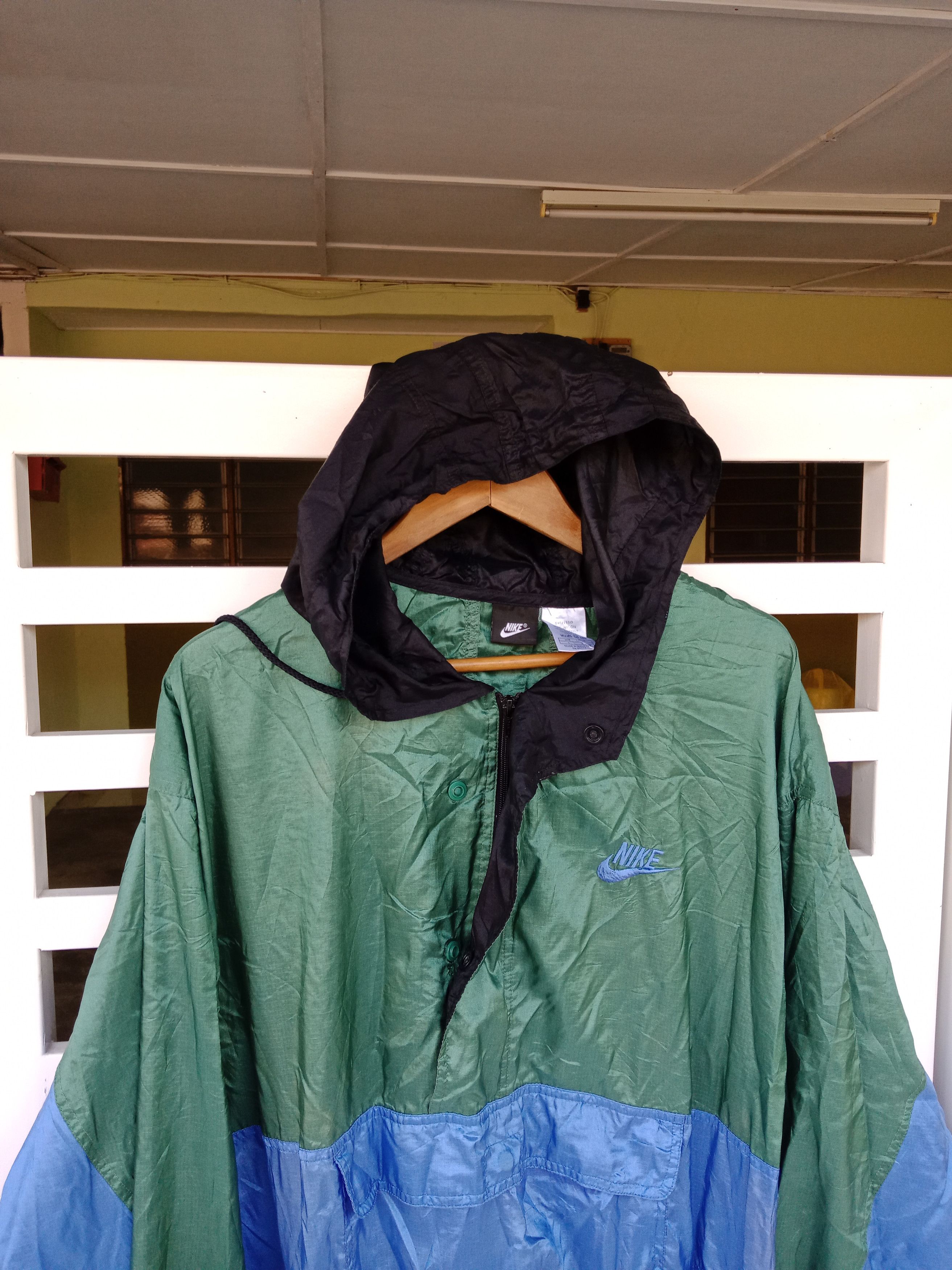 Nike Nike Tri-Tones Windbreaker Size US XL / EU 56 / 4 - 6 Thumbnail