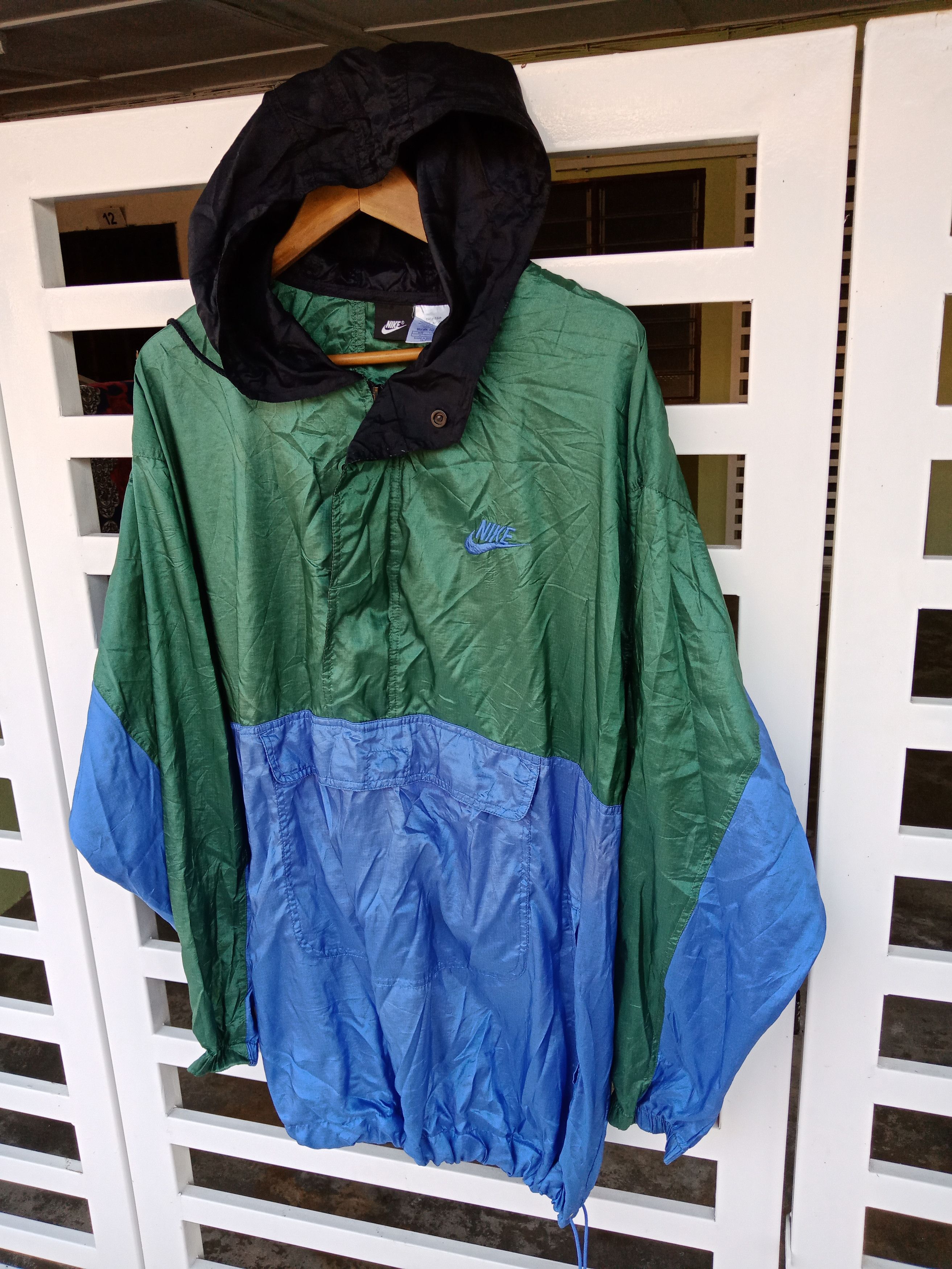 Nike Nike Tri-Tones Windbreaker Size US XL / EU 56 / 4 - 3 Thumbnail