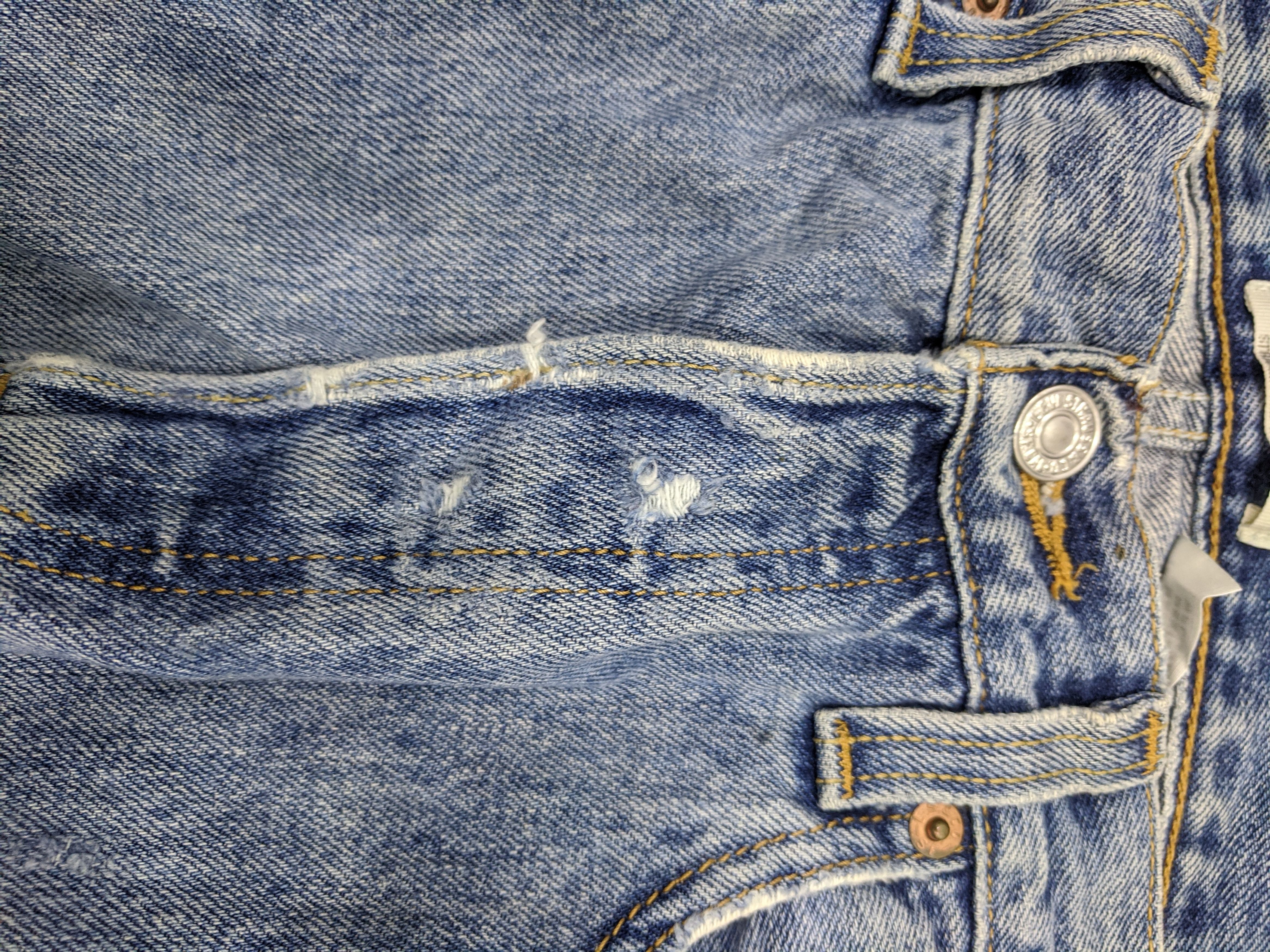 Levi's Vintage Levis 501 Jeans DP0677 Size US 35 - 9 Thumbnail