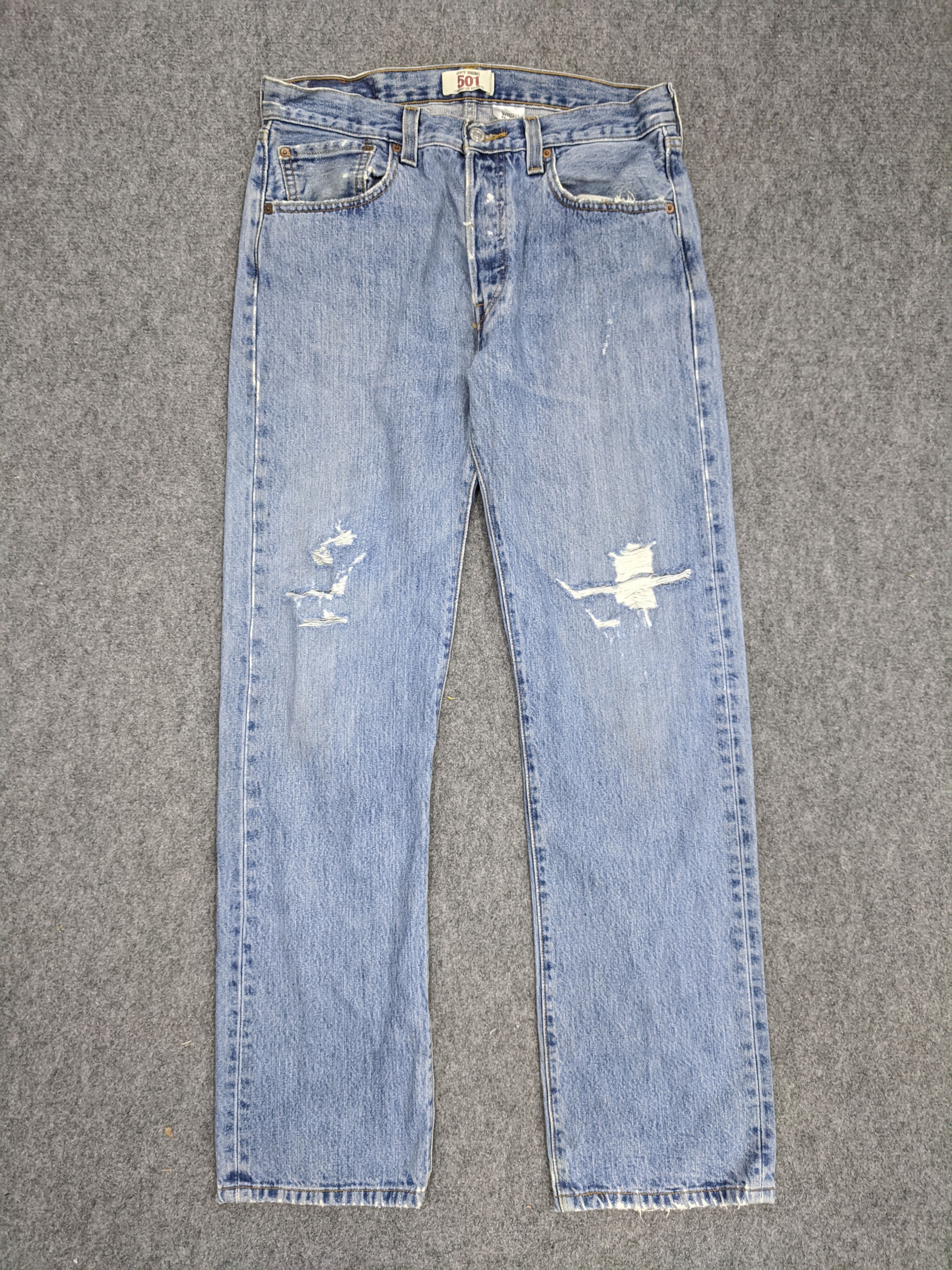 Levi's Vintage Levis 501 Jeans DP0677 Size US 35 - 1 Thumbnail