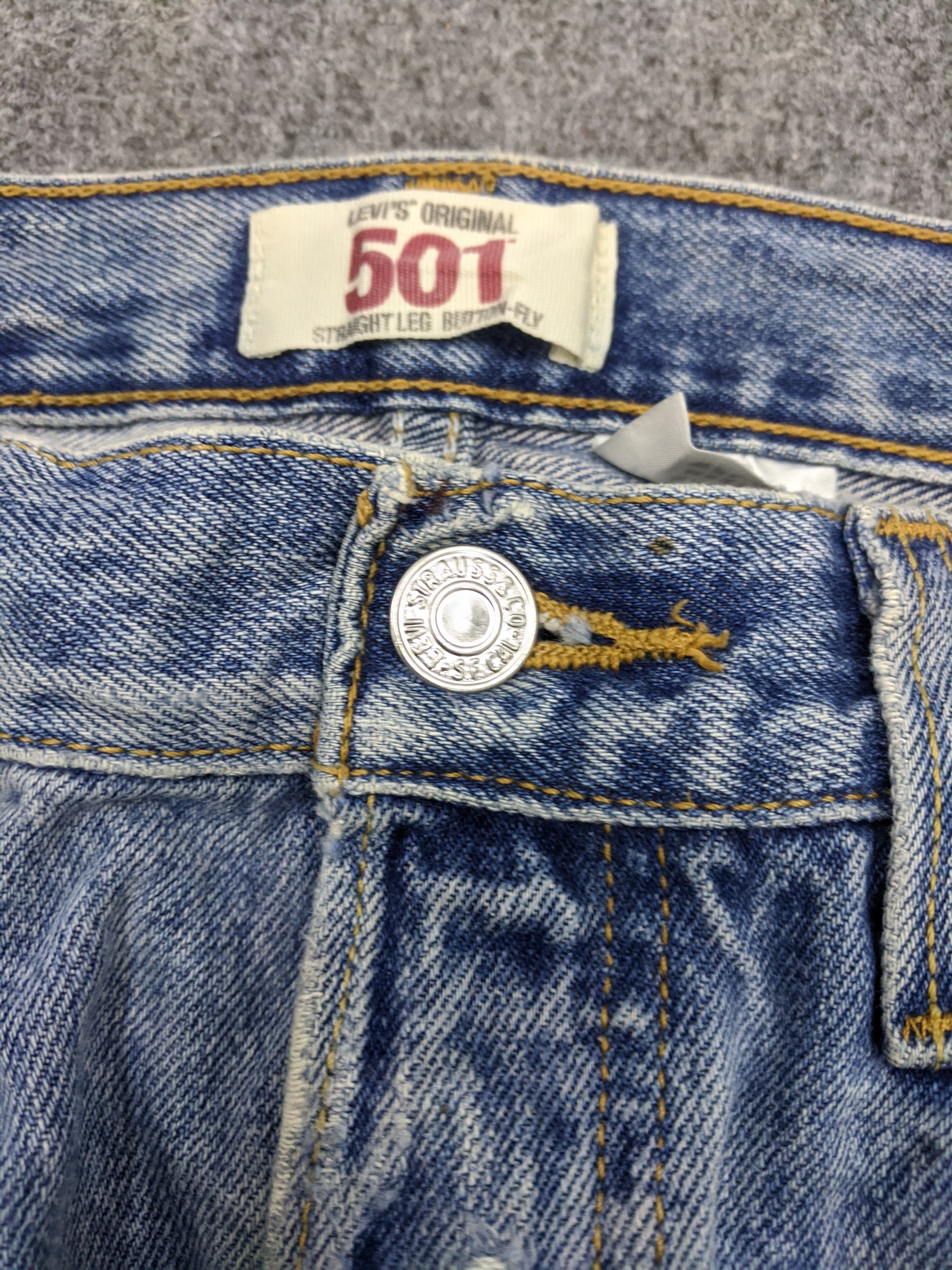 Levi's Vintage Levis 501 Jeans DP0677 Size US 35 - 8 Thumbnail