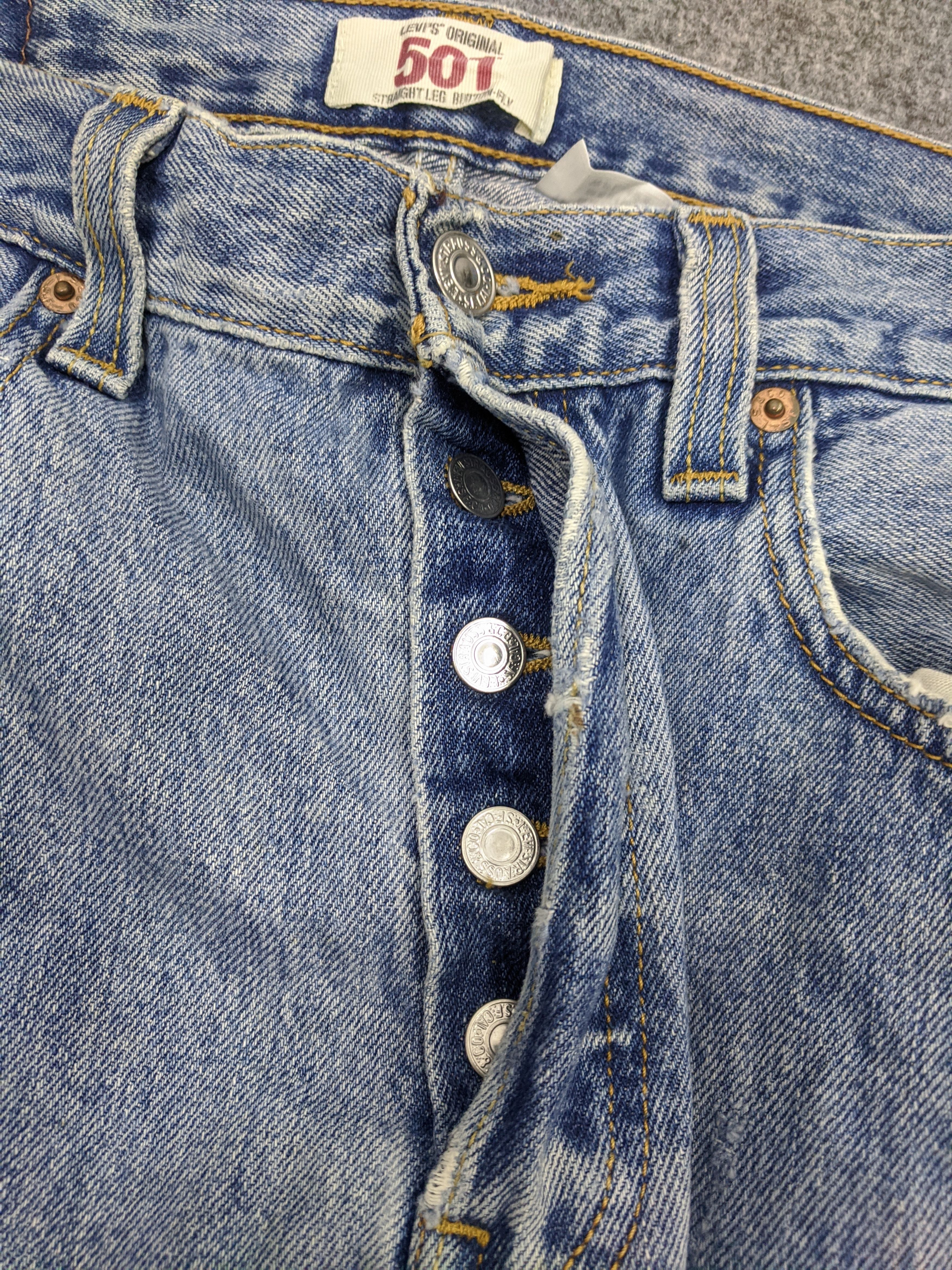 Levi's Vintage Levis 501 Jeans DP0677 Size US 35 - 10 Thumbnail