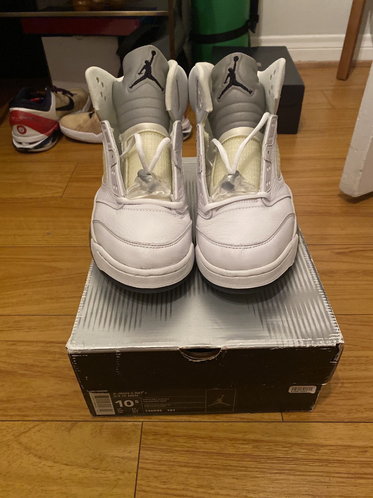 Air Jordan Retro+ 2000 White Metallic 2000