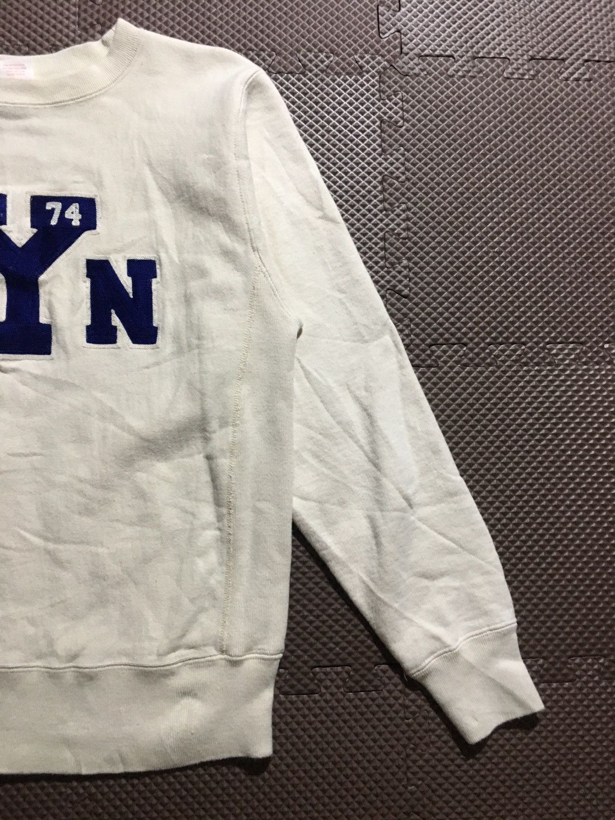 Toyo Enterprises embroidary sweatshirt Size US S / EU 44-46 / 1 - 3 Thumbnail