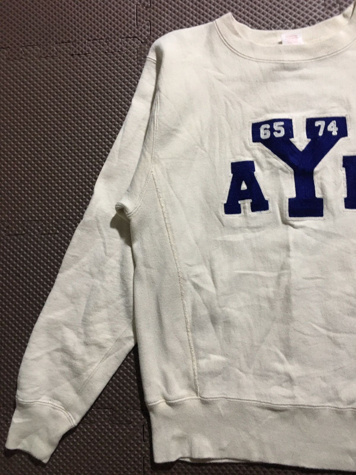 Toyo Enterprises embroidary sweatshirt Size US S / EU 44-46 / 1 - 4 Thumbnail