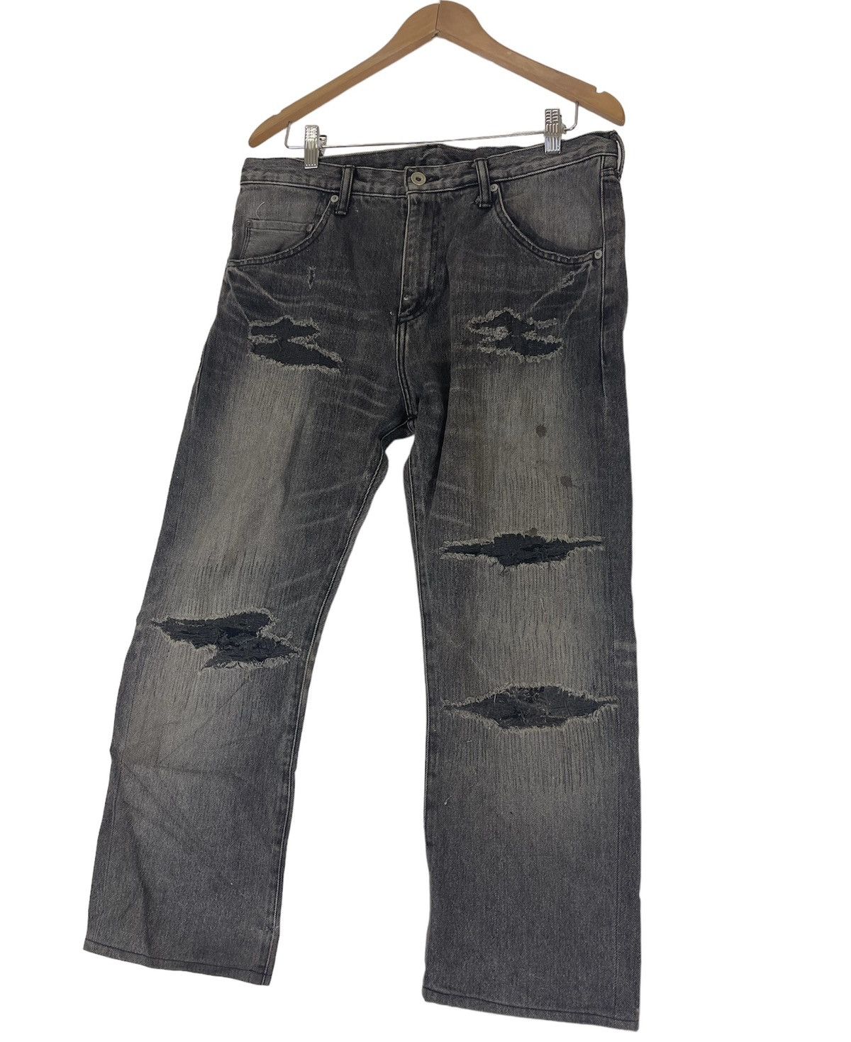 Japanese Brand ✈️🔥VICTIM DISTRESSED DENIM JEANS🔥✈️ Size US 35 - 3 Thumbnail