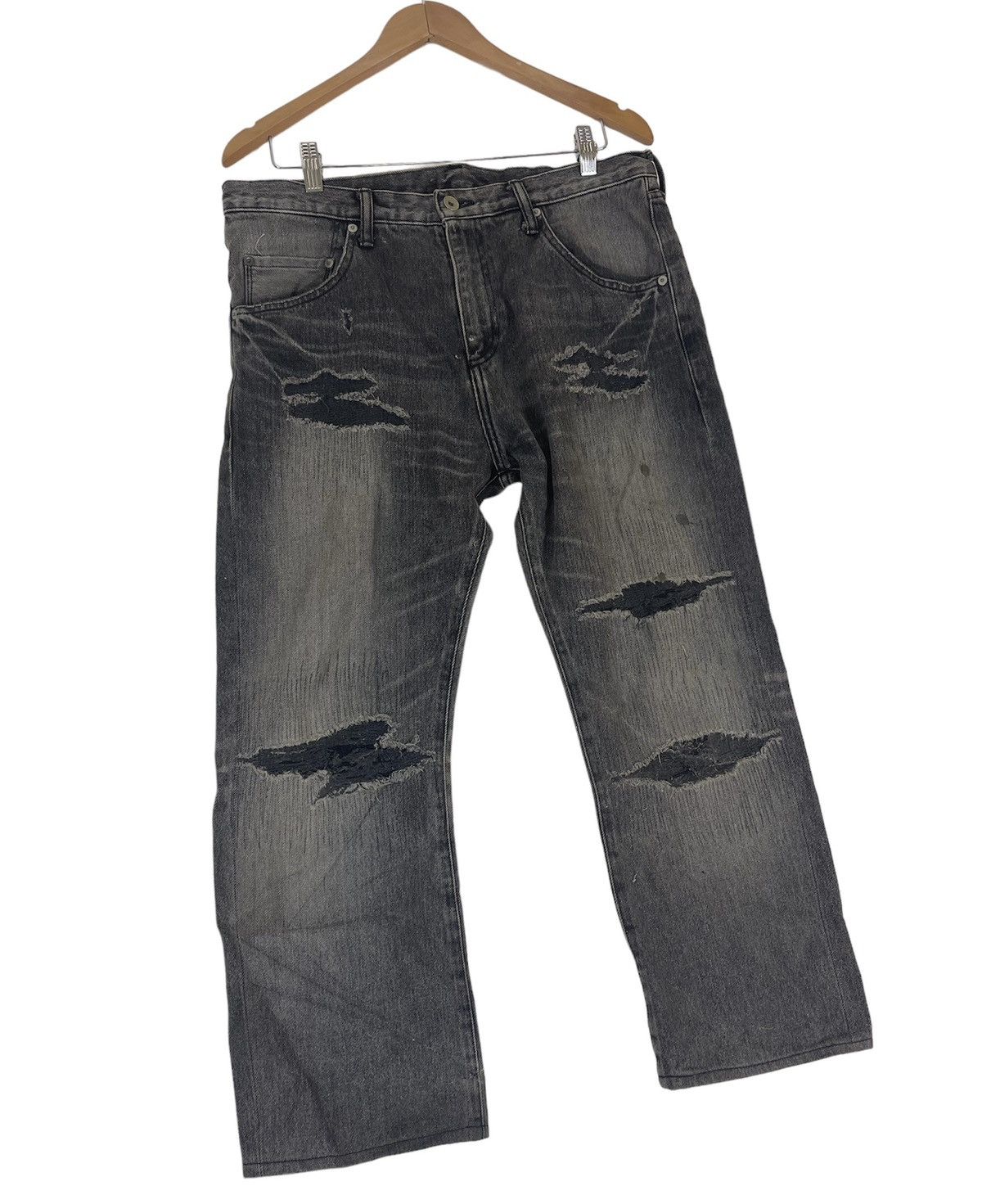 Japanese Brand ✈️🔥VICTIM DISTRESSED DENIM JEANS🔥✈️ Size US 35 - 2 Thumbnail