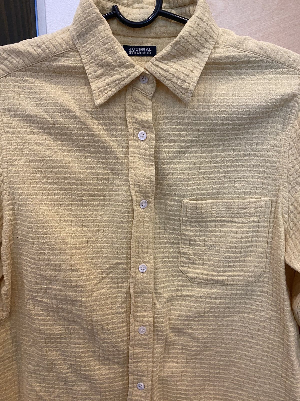 Journal Standard Journal Standard Yellow Button Up Size US XS / EU 42 / 0 - 4 Thumbnail