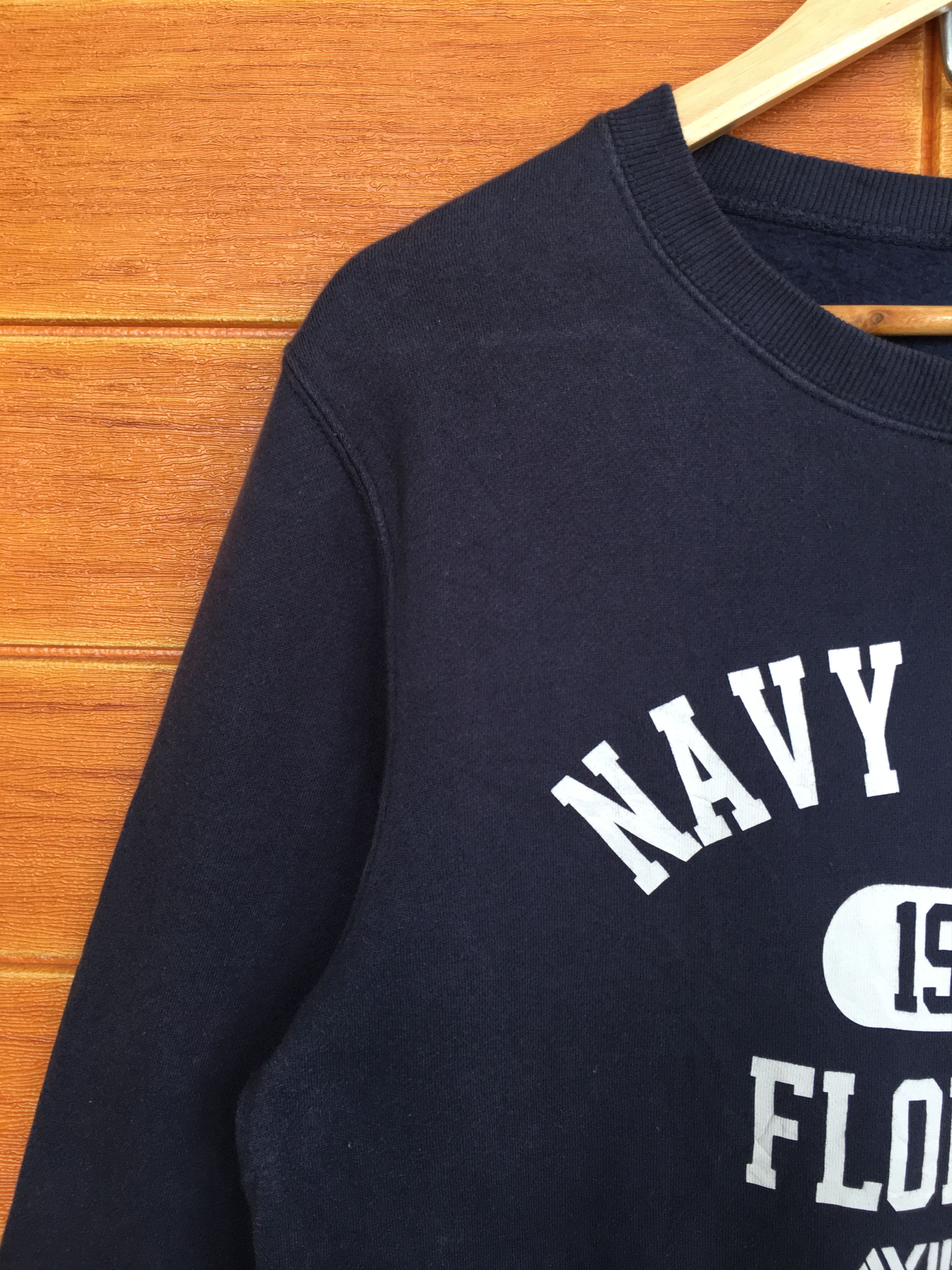 Avirex Vintage 90s AVIREX Usa Navy Eagles Florida 1975 Sweatshirt Size US M / EU 48-50 / 2 - 2 Thumbnail