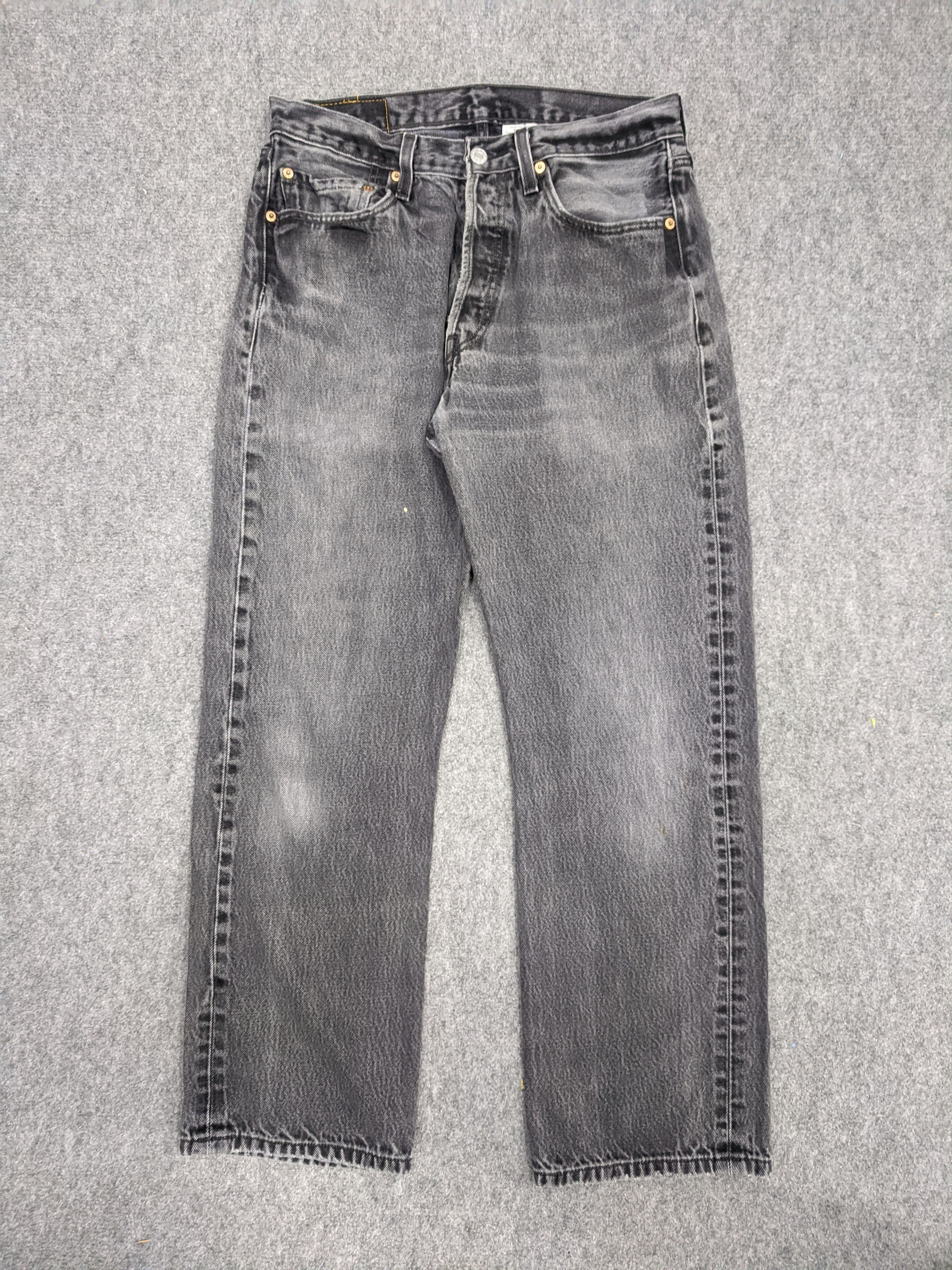 Levi's Vintage 90s Levis 501 Jeans DP0692 Size US 35 - 1 Preview